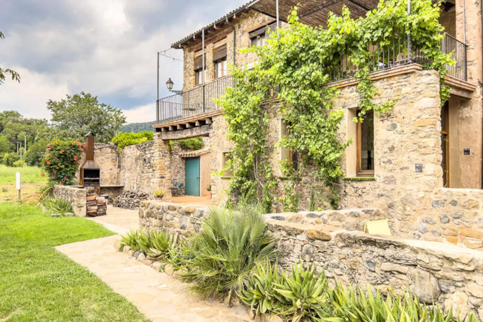 Mobil Home - Bungalow - Cottage à Montagut i Oix-Niet-getagd