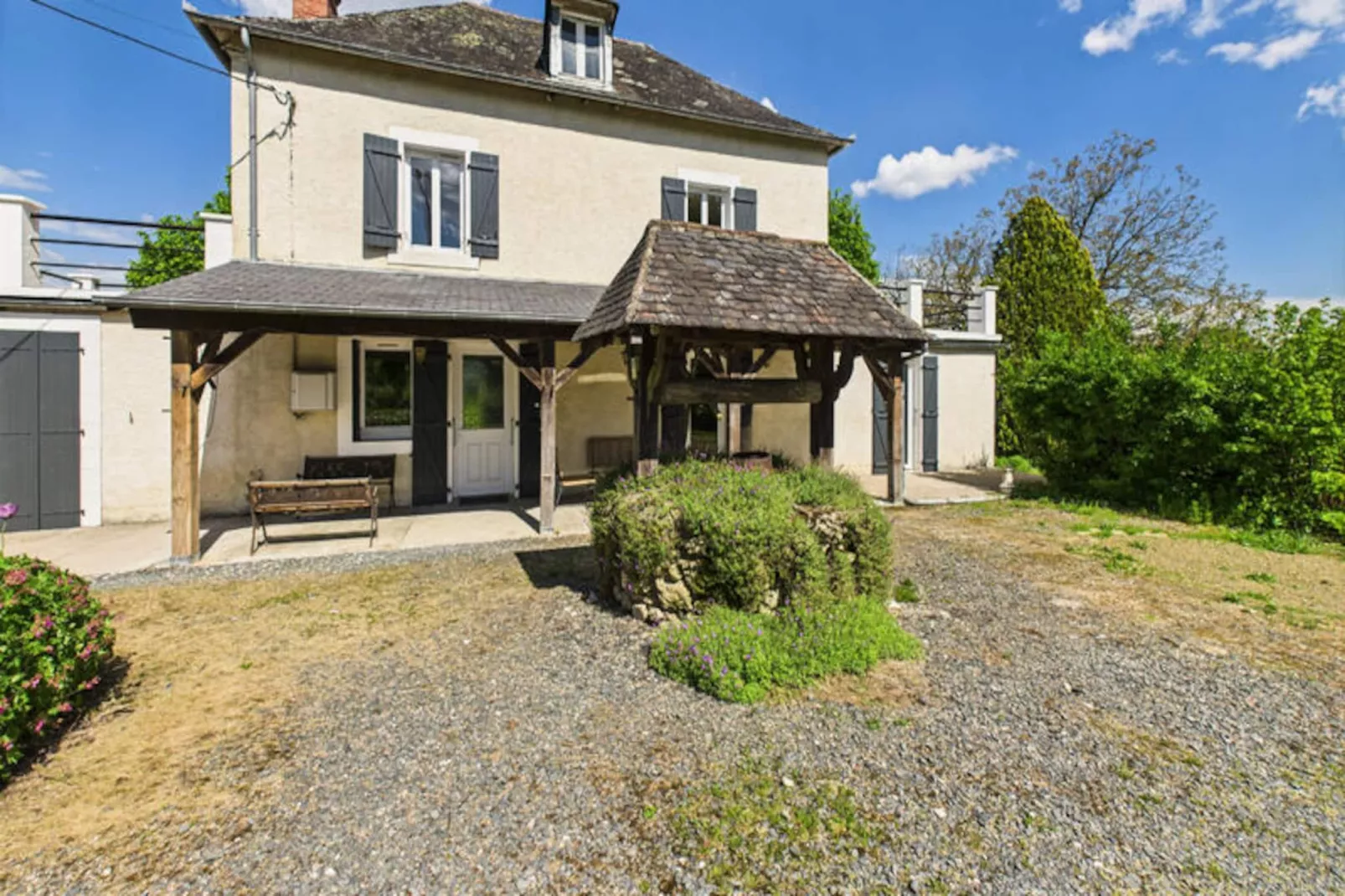 Maison à Terrasson-Niet-getagd