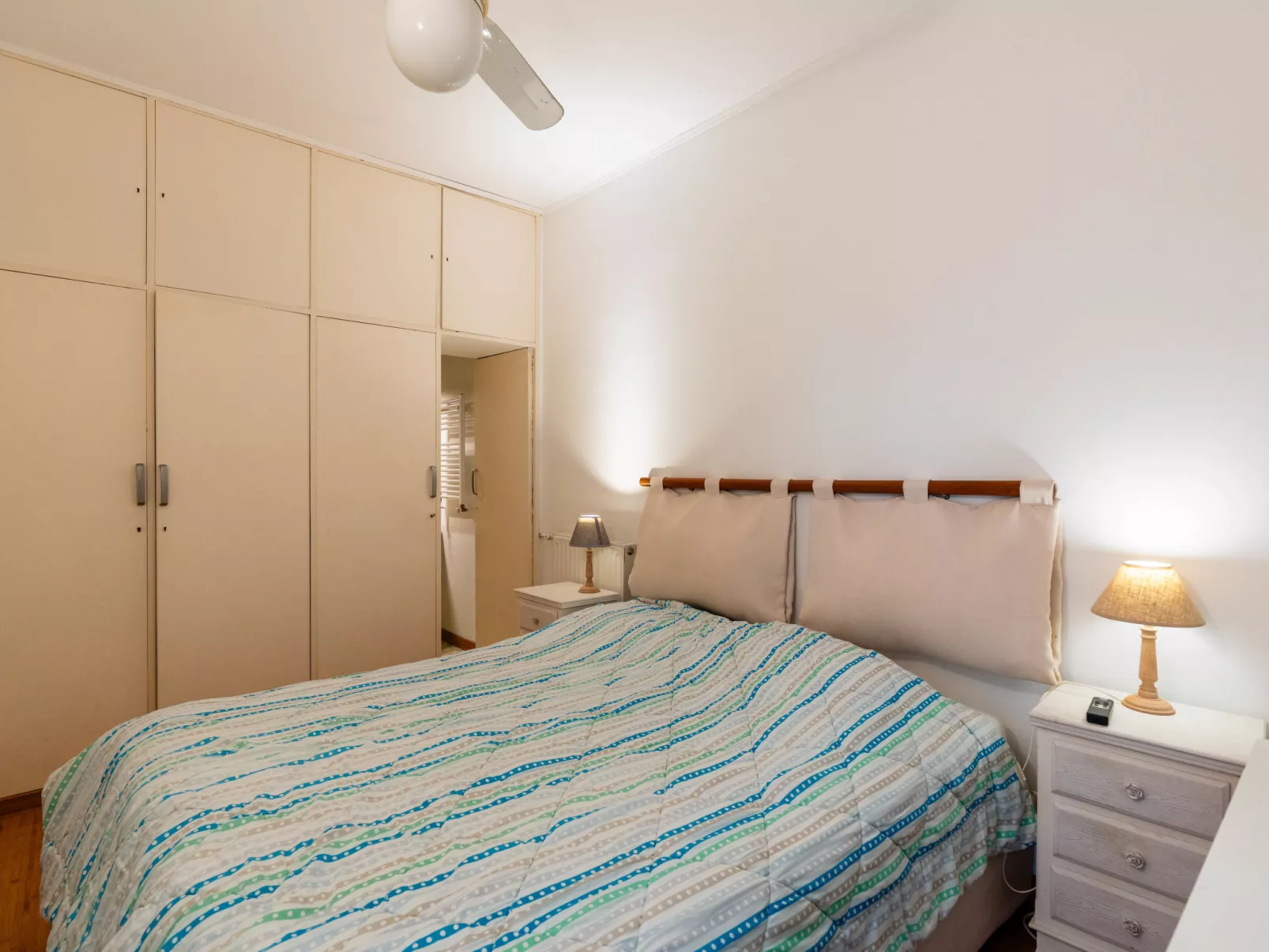 Capo Pino tra le Onde-Binnen