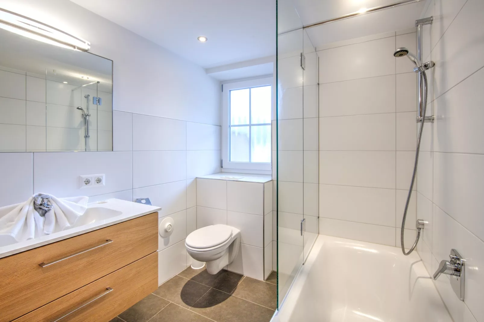 Brunner Apartment Top 4-Badkamer