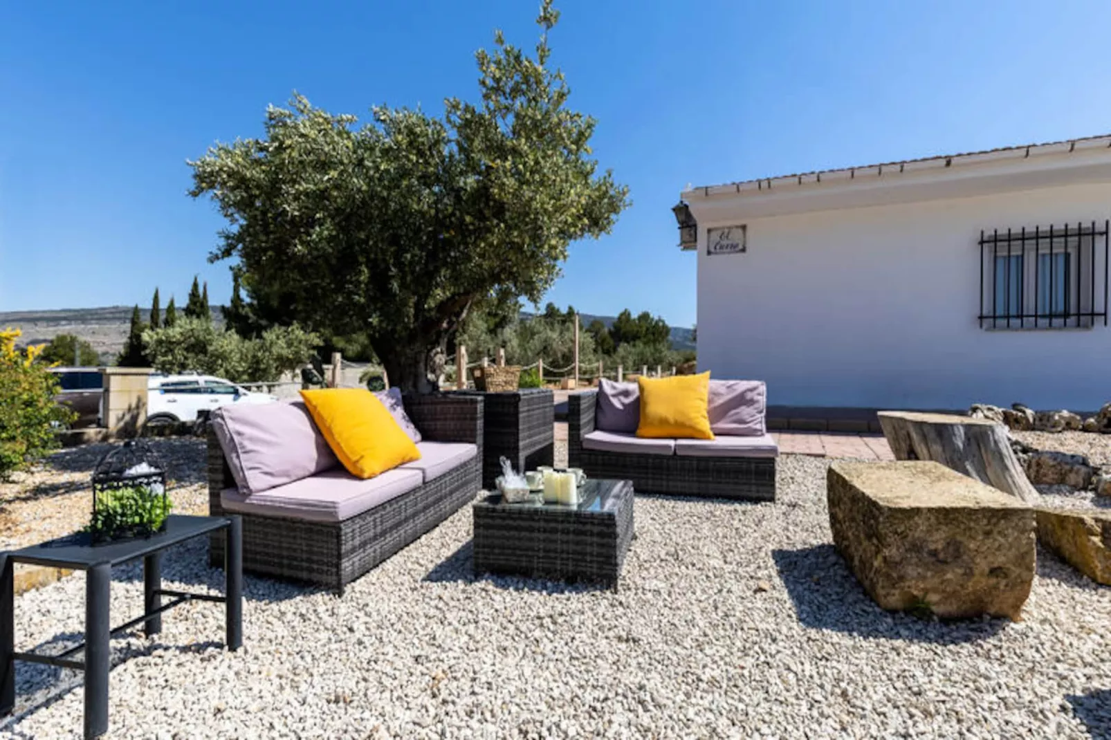 Maison à Ibi-Niet-getagd