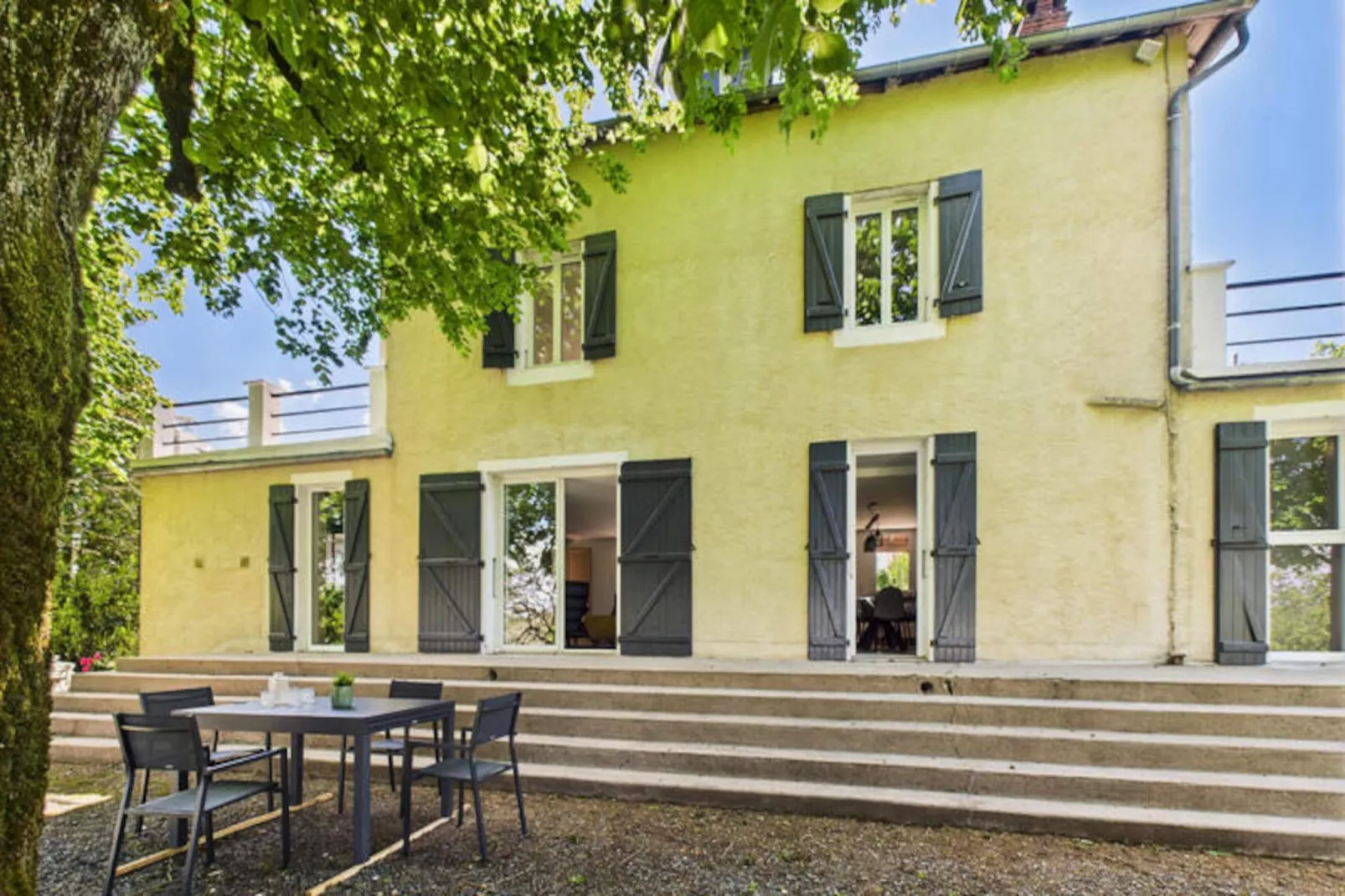 Maison à Terrasson-Niet-getagd