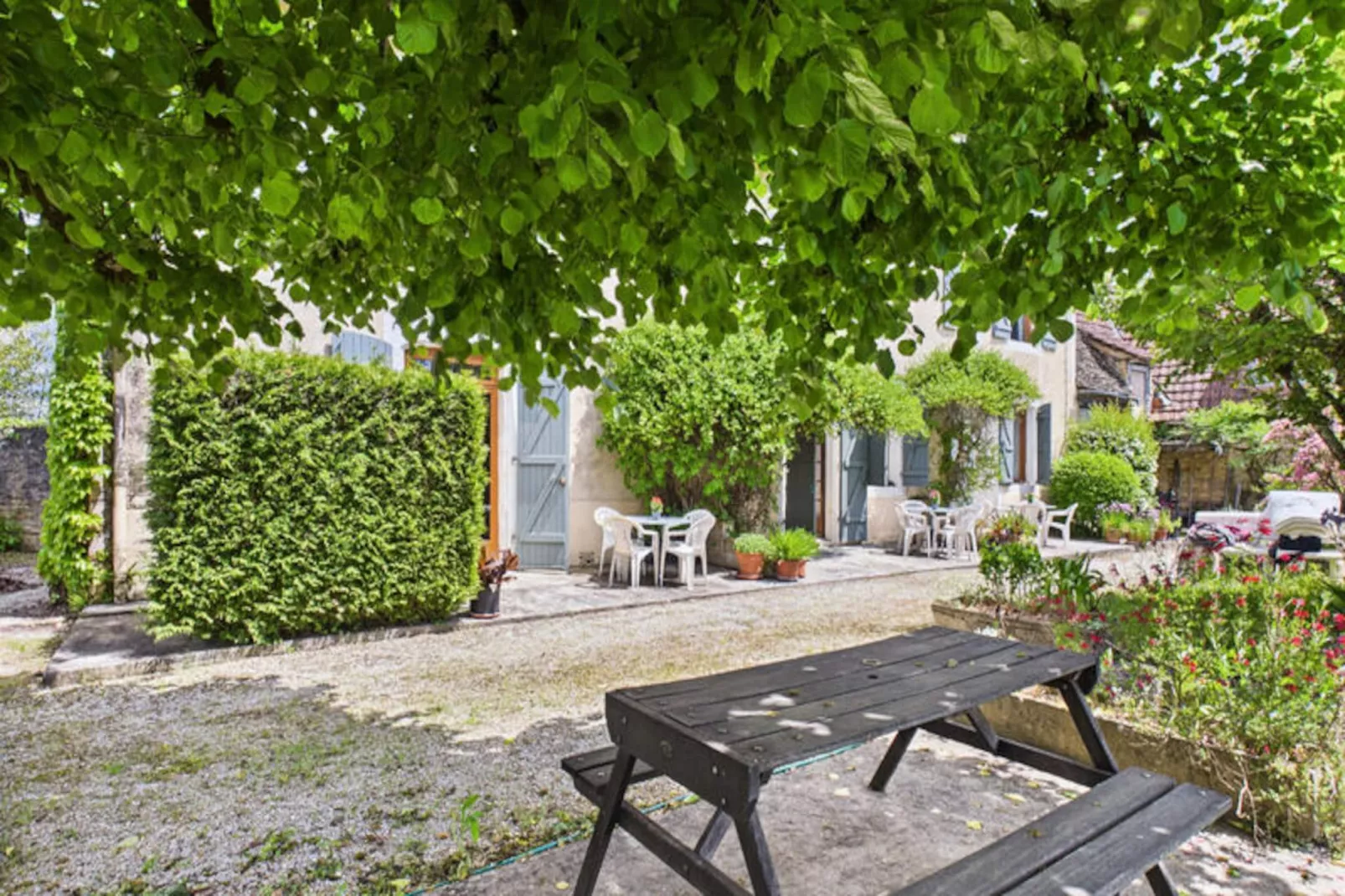 Maison à Montignac-Niet-getagd