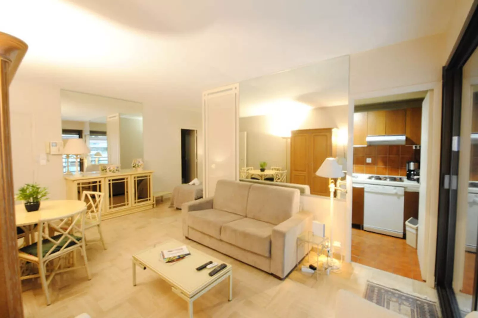 Studio à Cannes-Niet-getagd