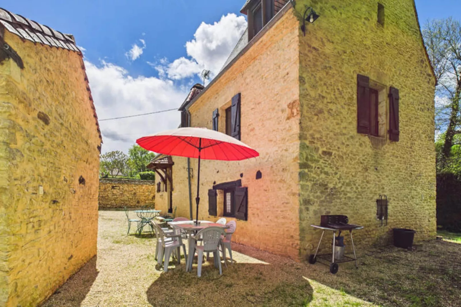 Maison à Saint-Crépin-et-Carlucet-Niet-getagd