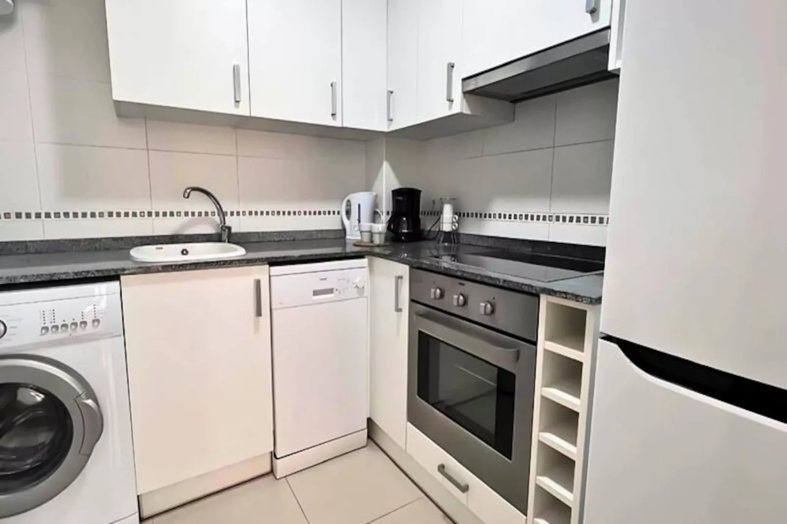 Appartement Lumineux &agrave; 50m De La Plage Avec Piscine Et Parking-Niet-getagd