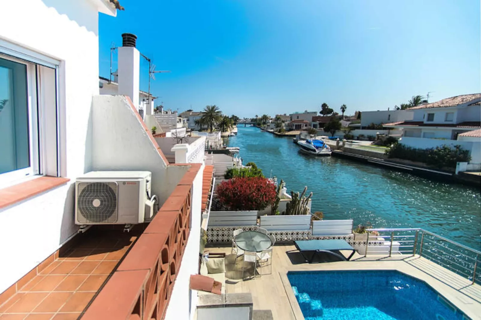 Maison à Empuriabrava-Niet-getagd