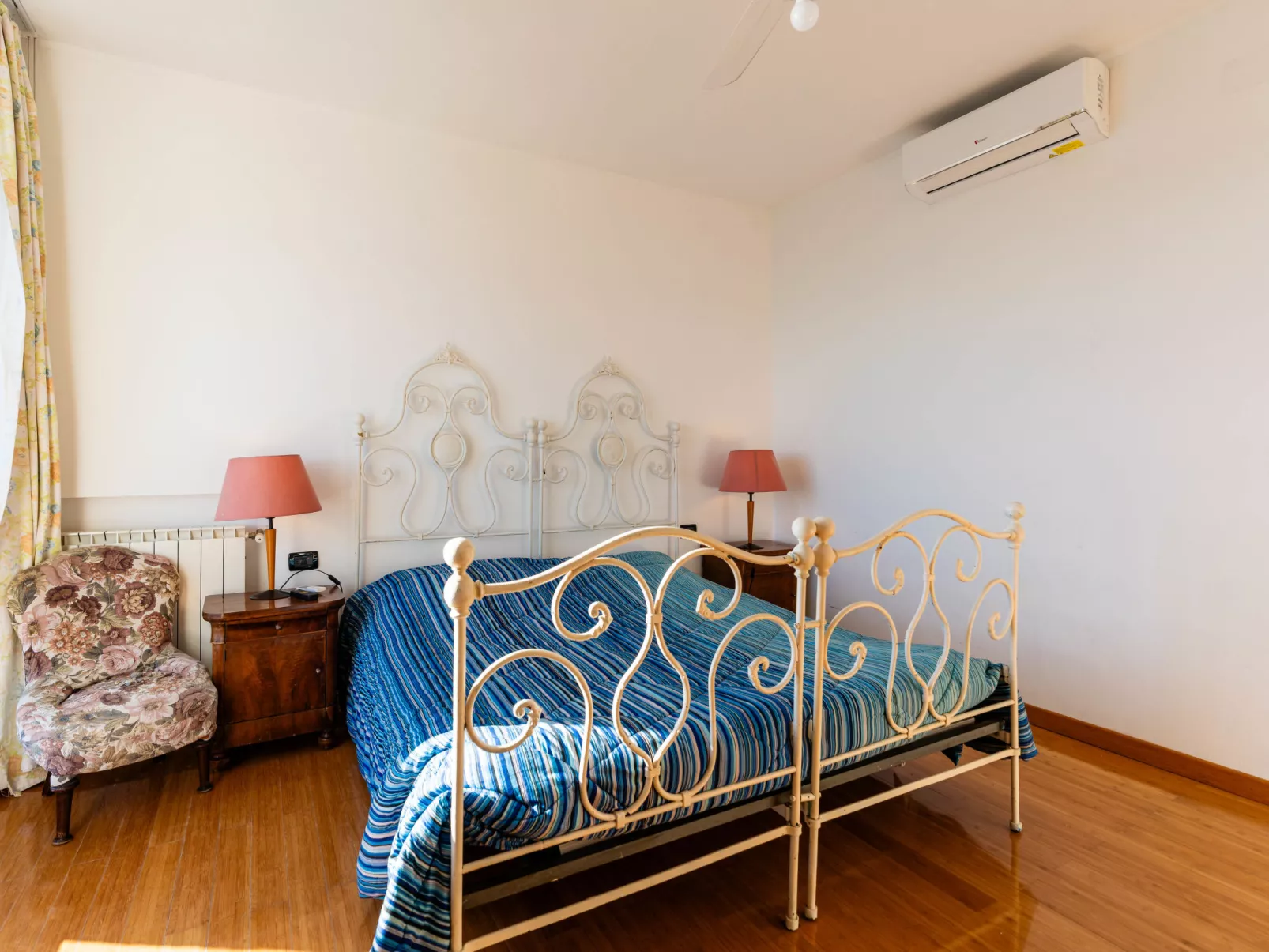 Capo Pino tra le Onde-Binnen