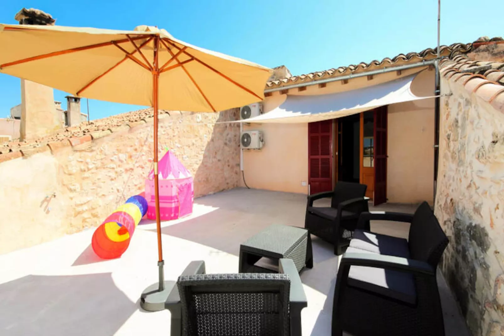 Maison à Petra-Niet-getagd