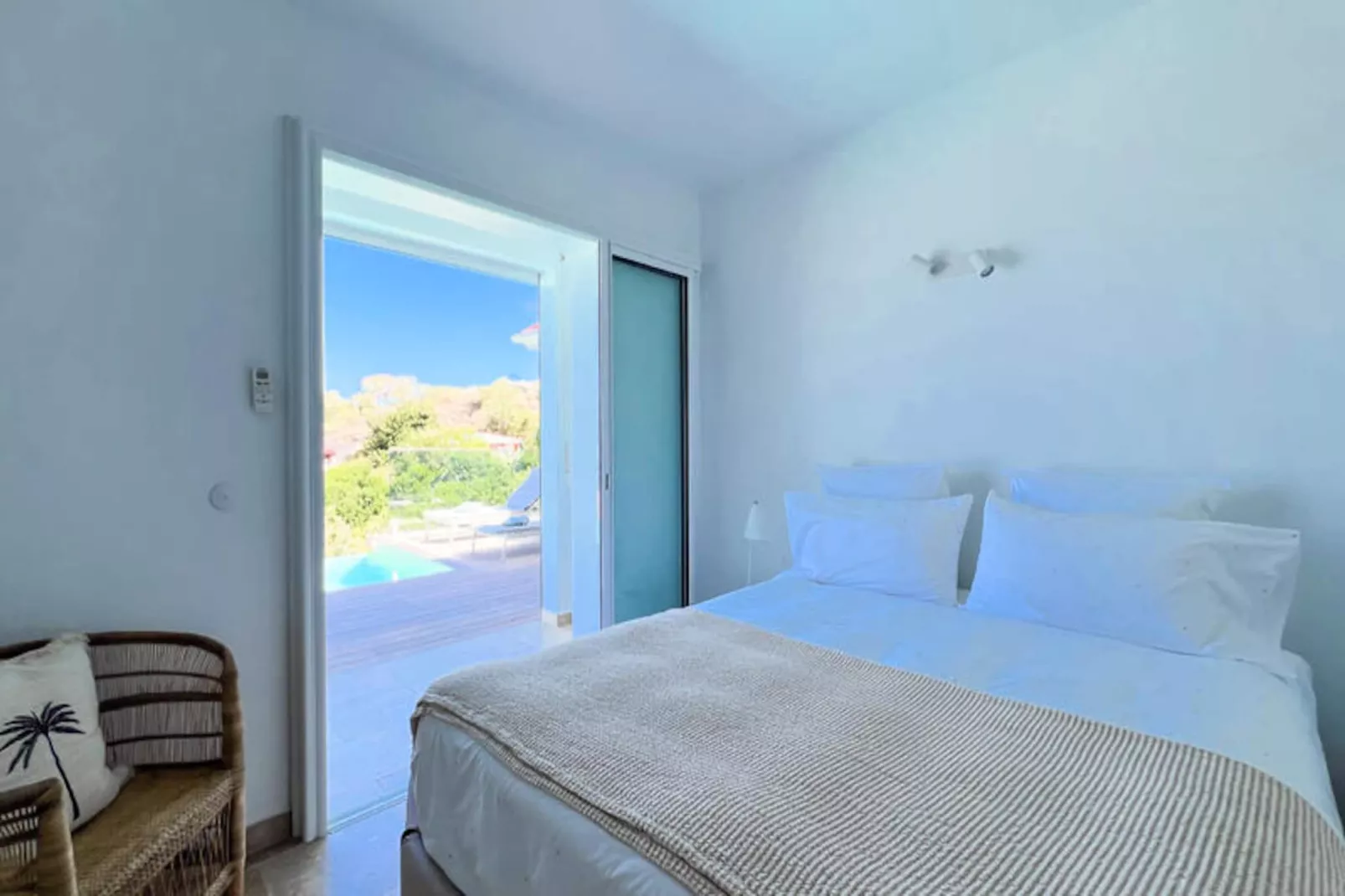 Maison à Terre de Haut-Niet-getagd