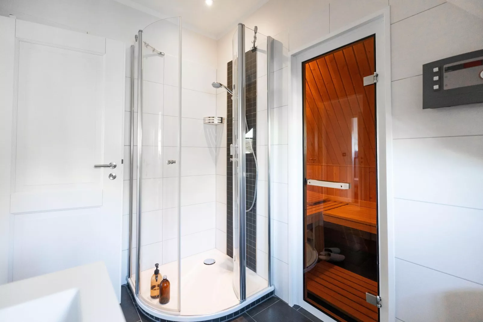 Haubenlerche 53-Badkamer