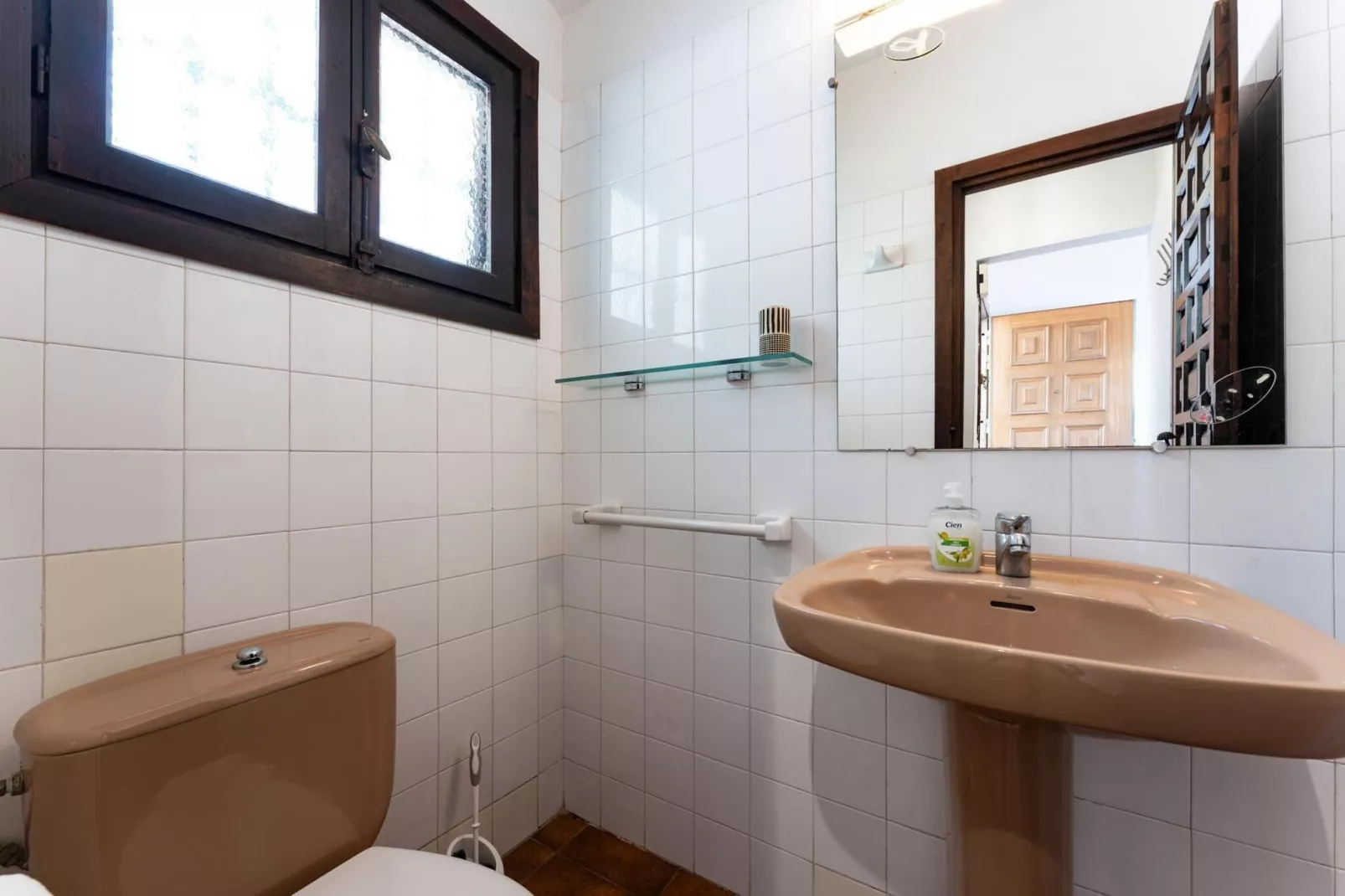 CT 269 GR - Faro's Sun Beach & More in Almuñecar-Badkamer