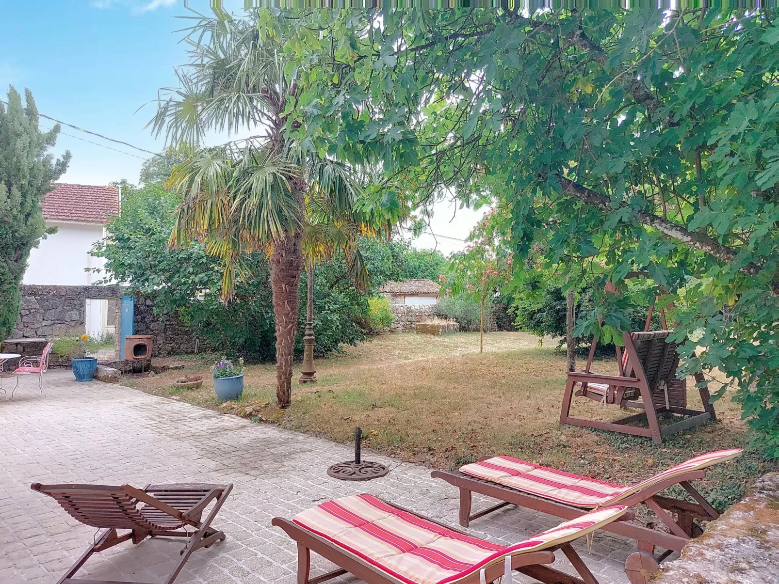 Les Vidalières-Buiten