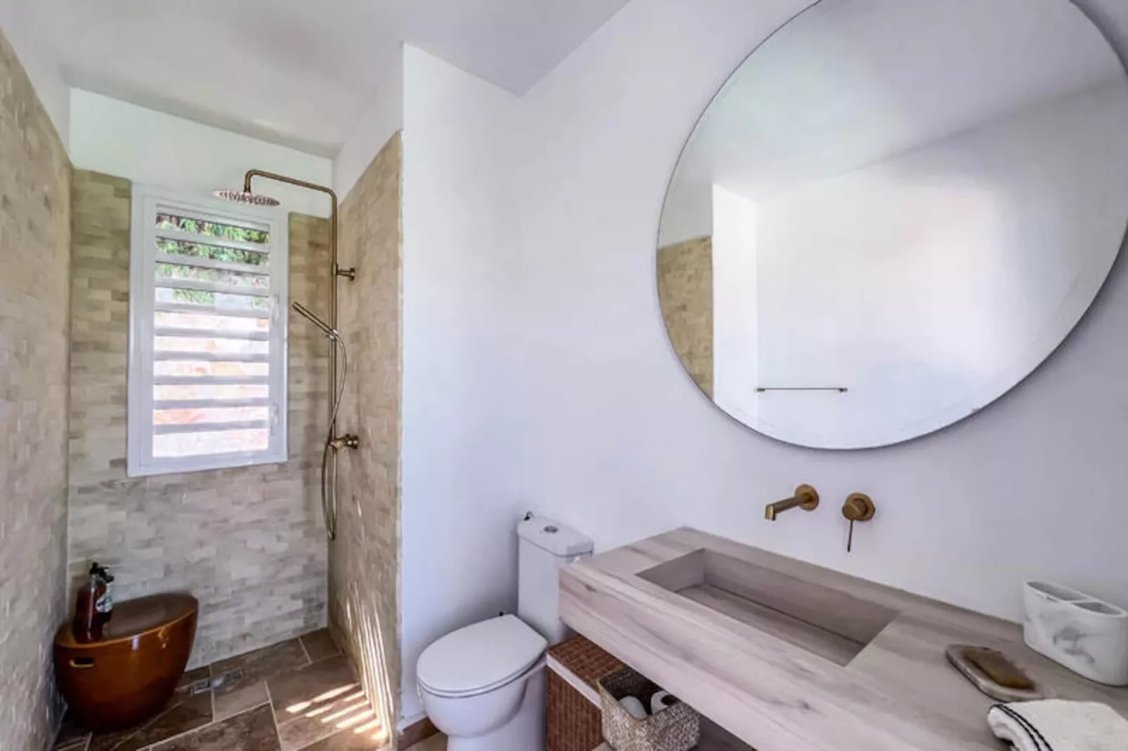 Maison à Terre de Haut-Niet-getagd