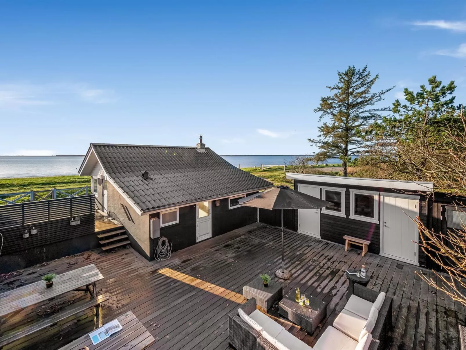 "Iwa" - 15m from the sea-Buiten