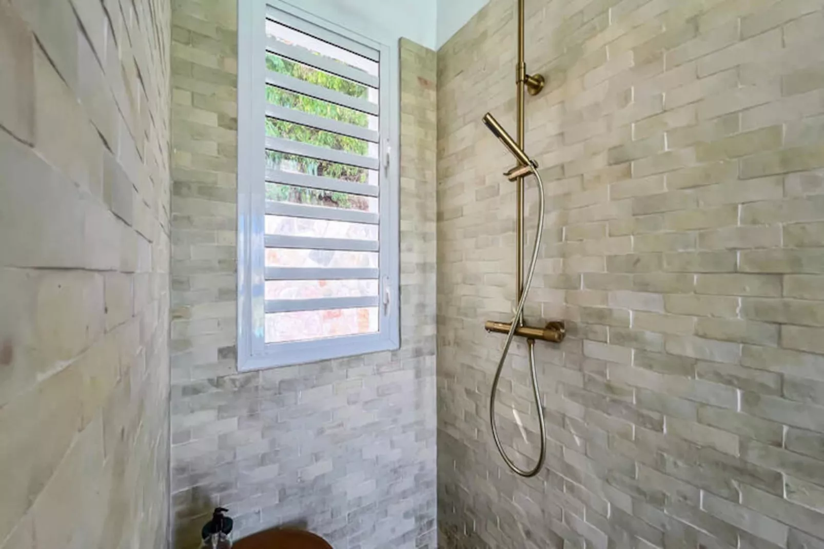 Maison à Terre de Haut-Niet-getagd