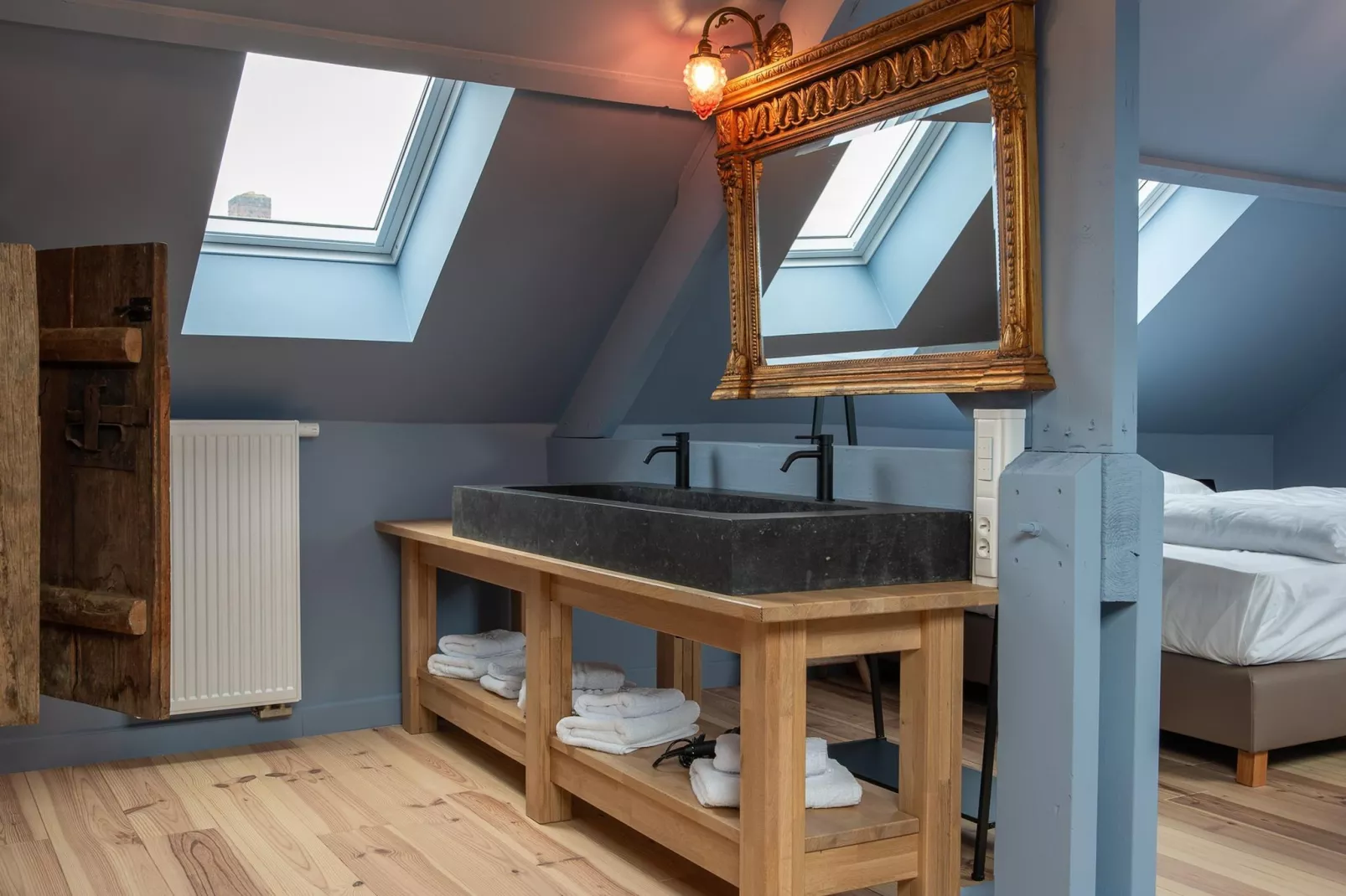 Maison Bleue-Badkamer