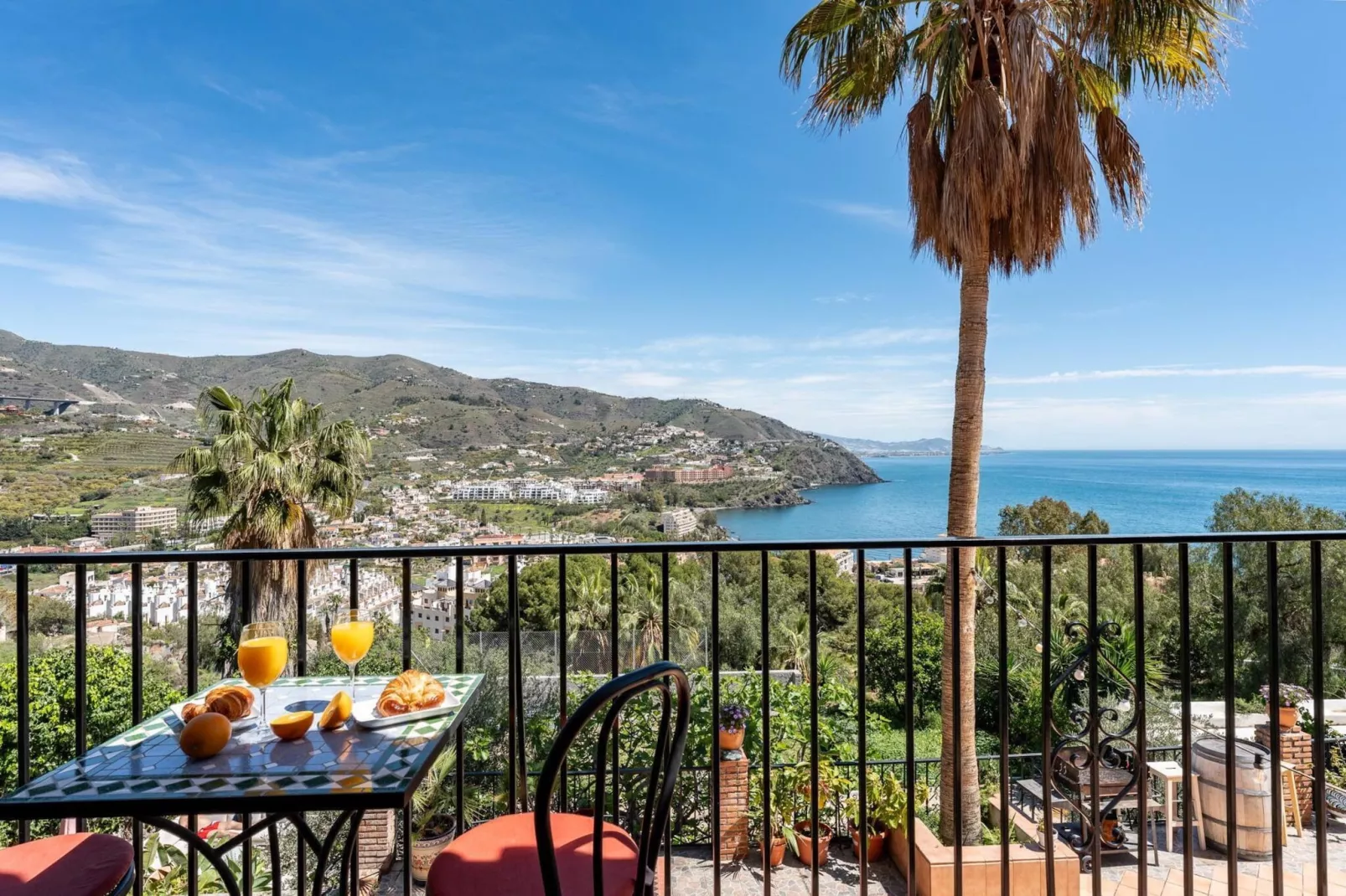 CT 269 GR - Faro's Sun Beach & More in Almuñecar-Uitzicht zomer