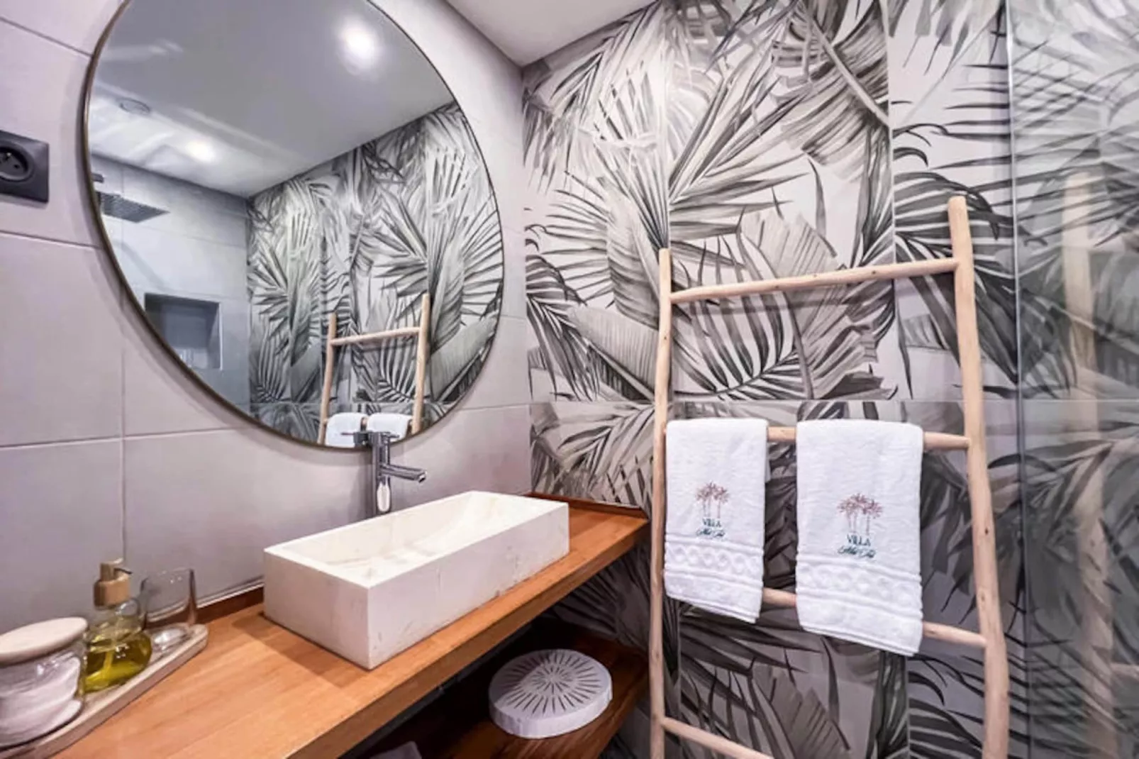 Maison à Terre de Haut-Niet-getagd