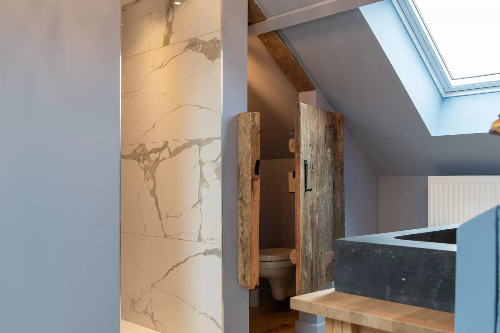 Maison Bleue-Badkamer