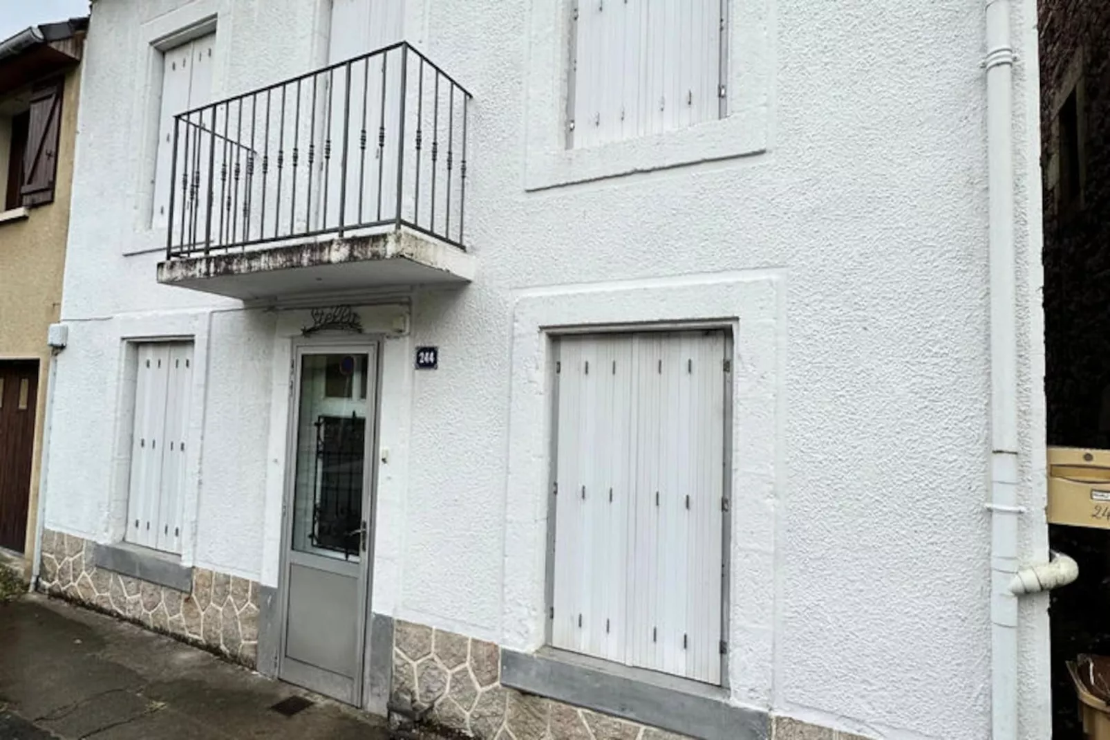 Maison à La Bourboule-Niet-getagd