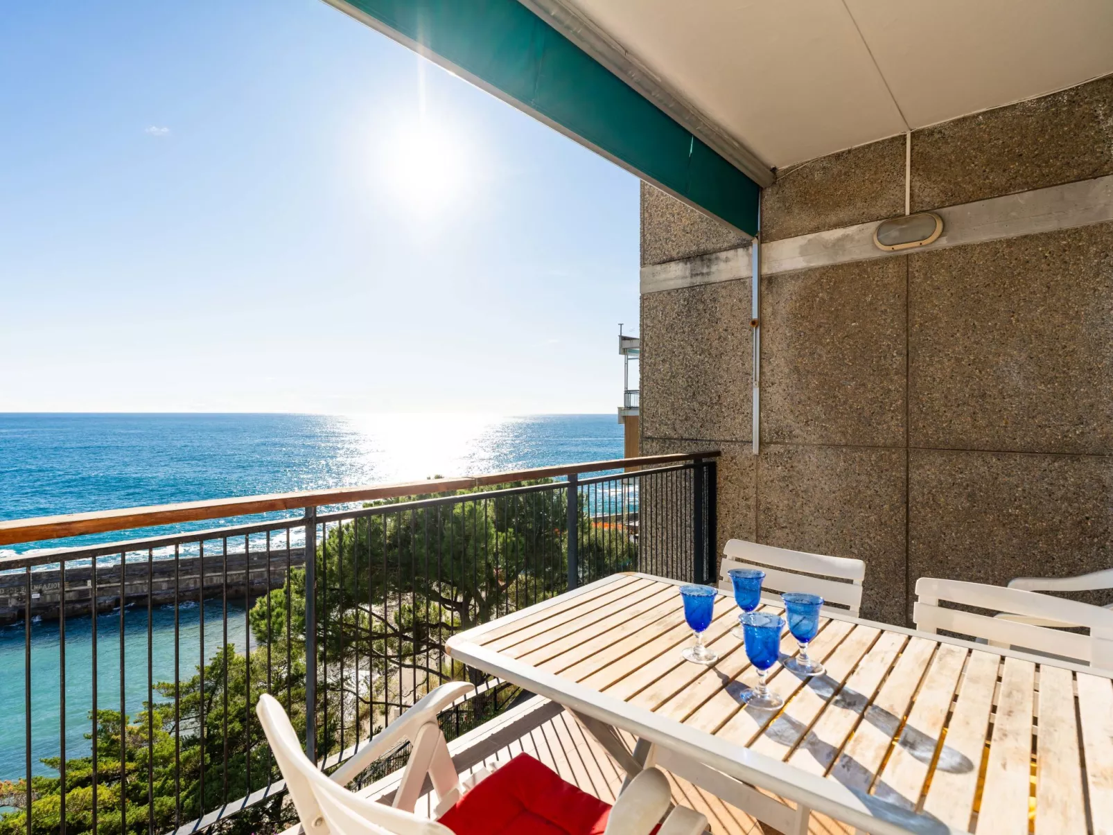 Capo Pino tra le Onde-Buiten