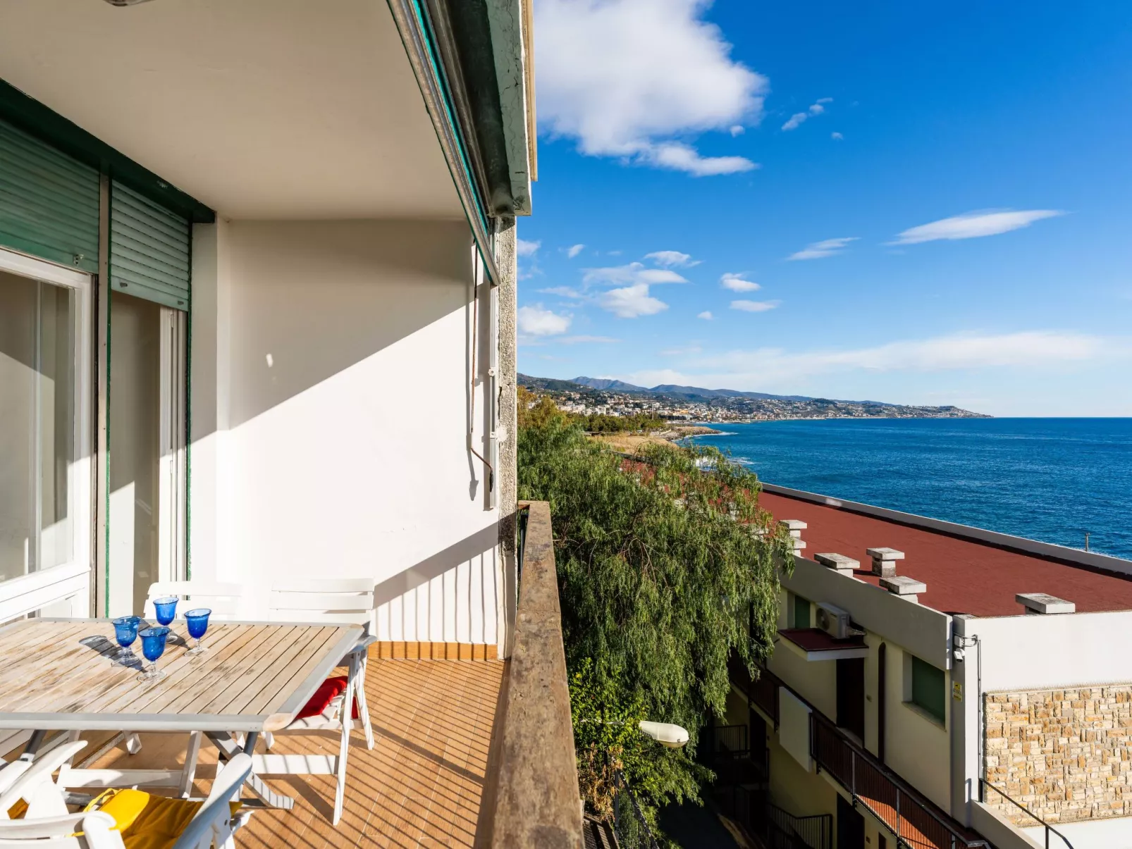 Capo Pino tra le Onde-Buiten