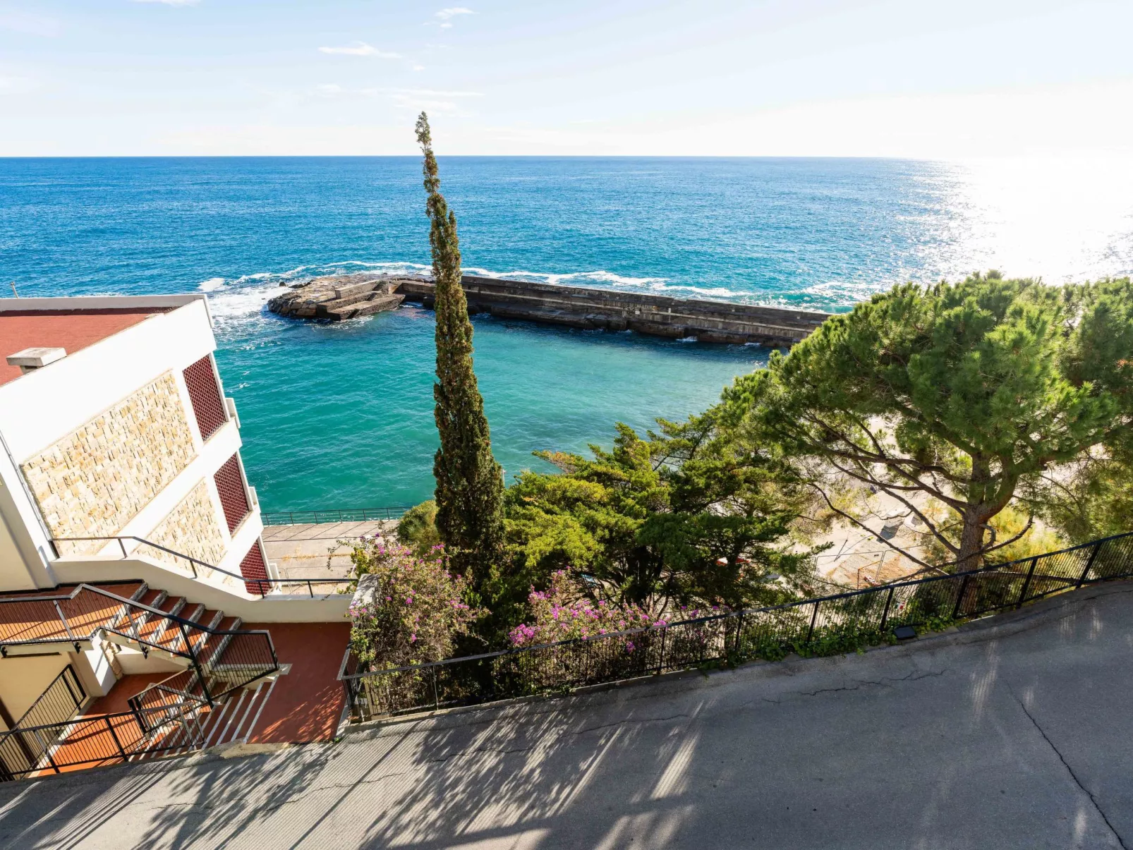 Capo Pino tra le Onde-Buiten