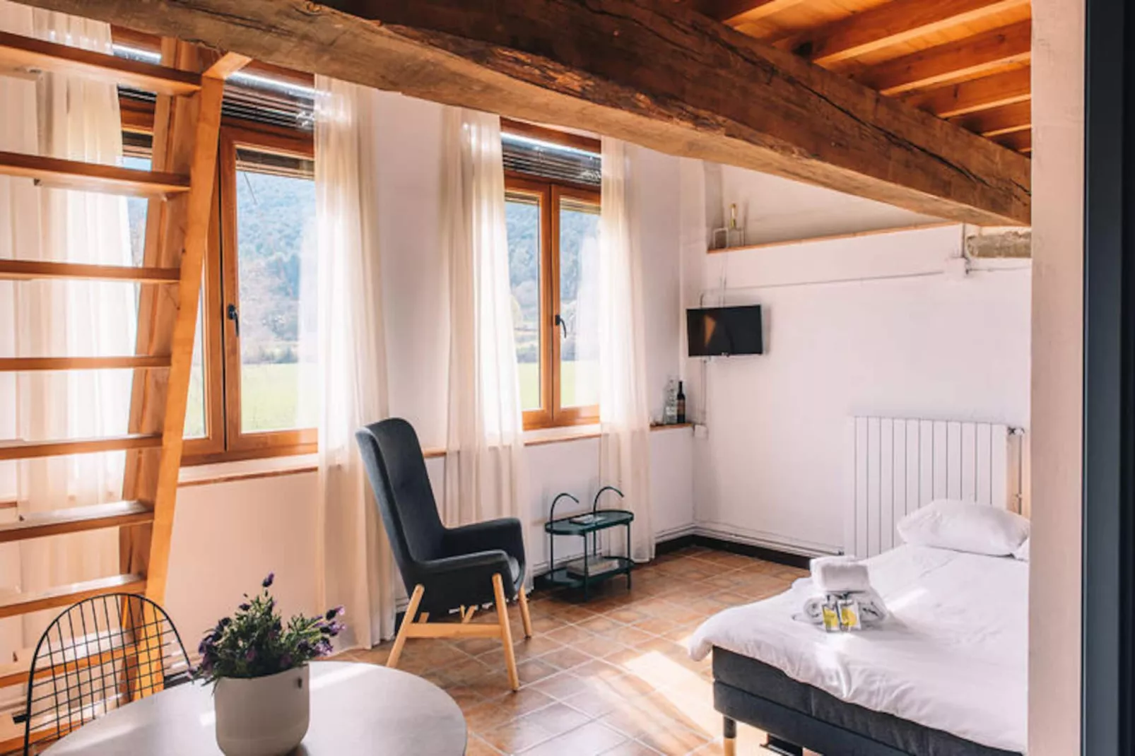 Mobil Home - Bungalow - Cottage à Montagut i Oix-Niet-getagd