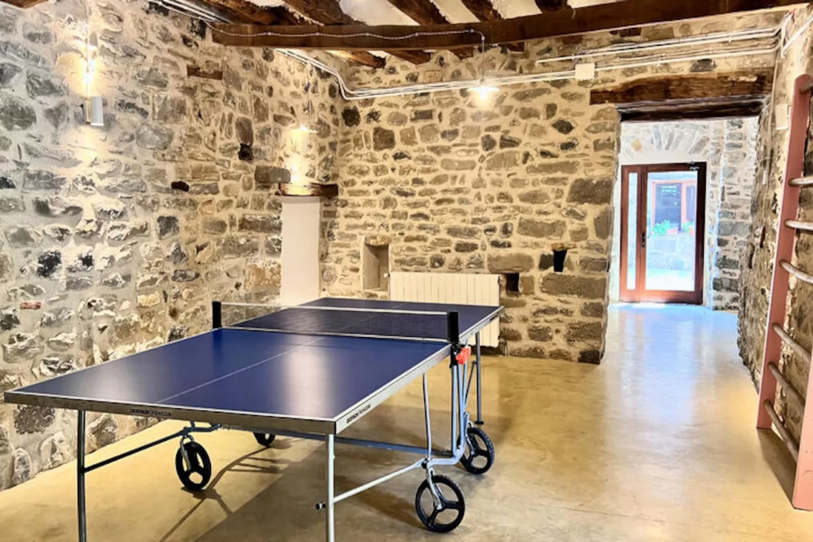 Mobil Home - Bungalow - Cottage à Montagut i Oix-Niet-getagd