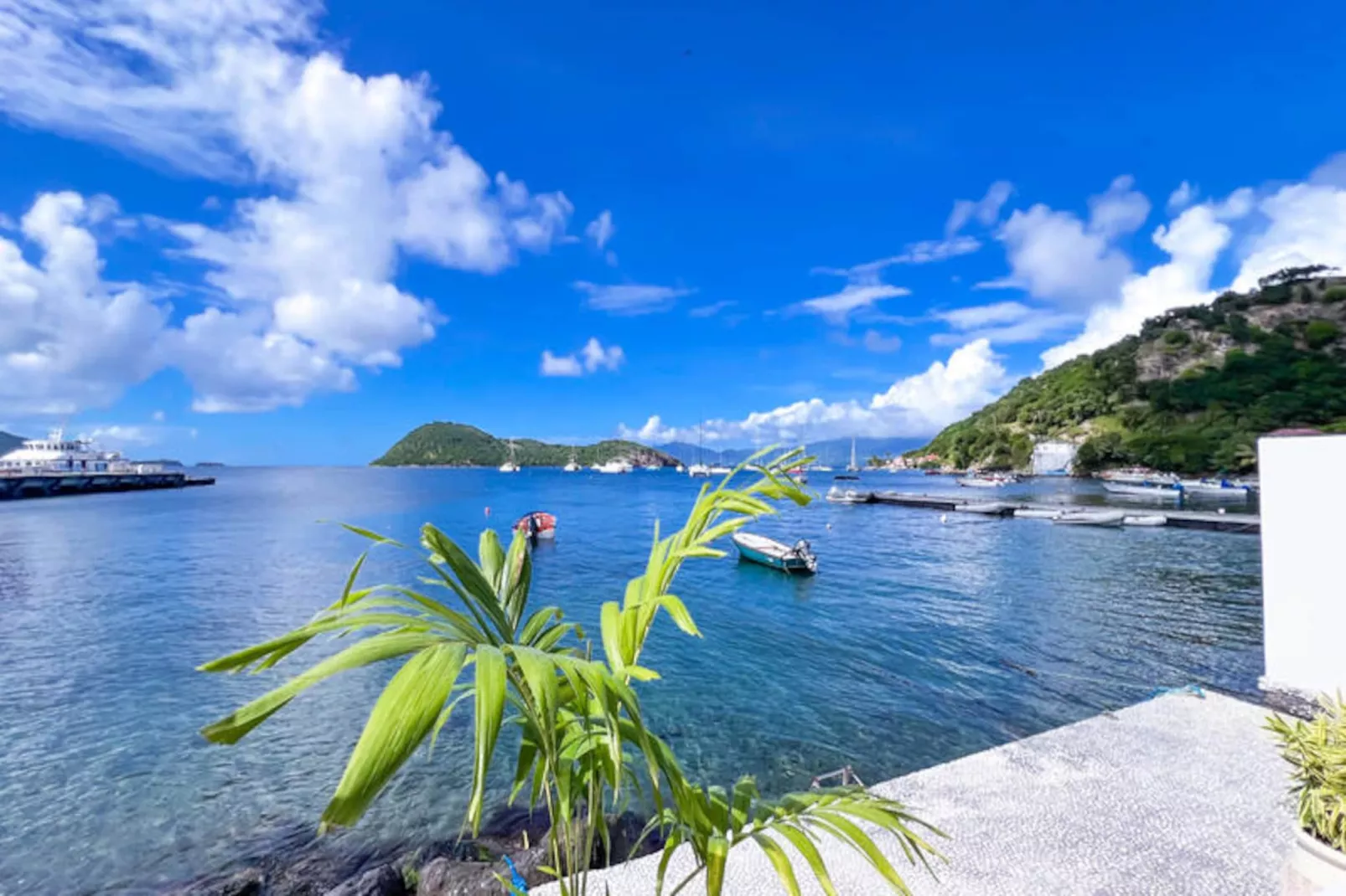 Maison à Terre de Haut-Niet-getagd