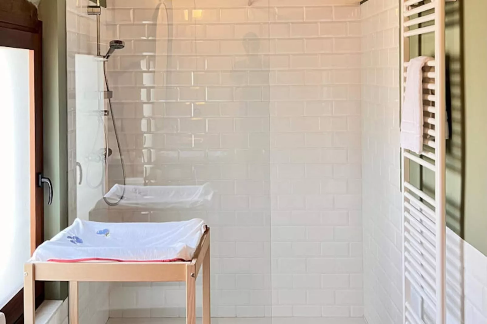 Mobil Home - Bungalow - Cottage à Montagut i Oix-Niet-getagd