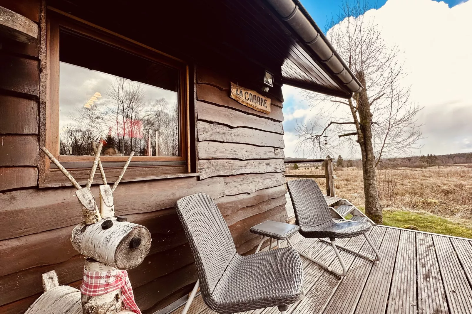 La Cabane-Buitenkant zomer