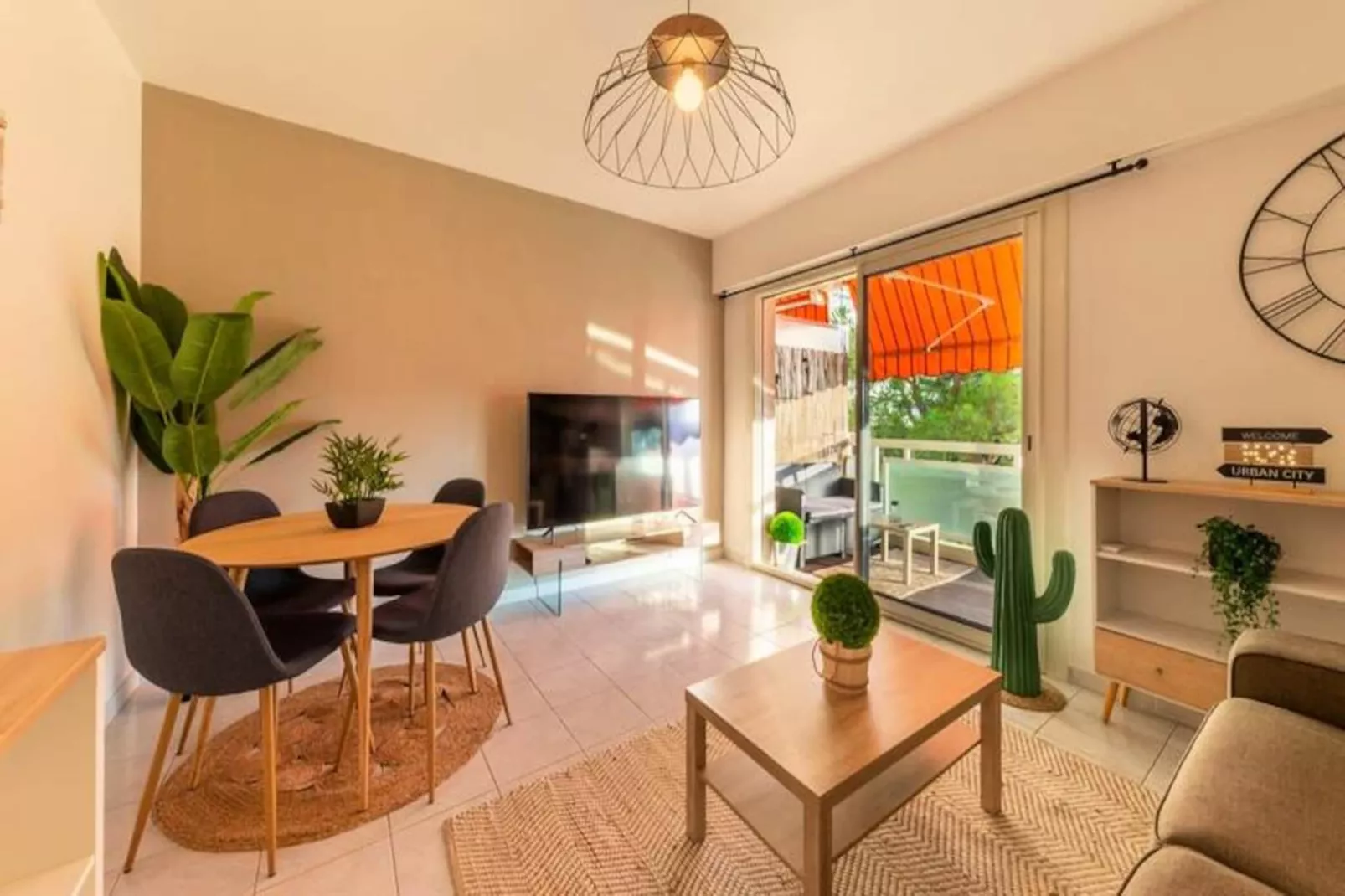 06k2 - Joli Studio Climatisé - Terrasse Vue Mer