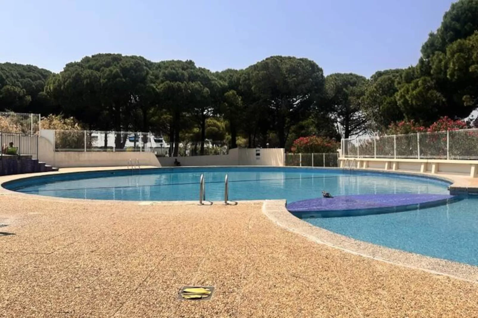 Résidence Le Quai Aux Fleurs - Résidence Avec Piscine Proche De La Mer