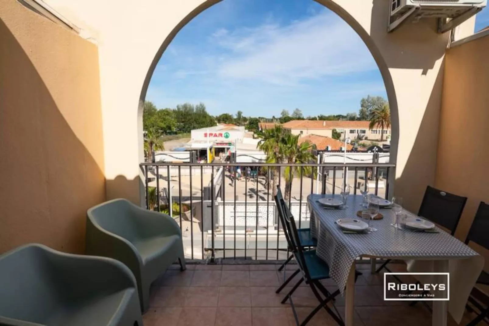 Appartement Climatis&eacute; &agrave; 100m De La Plage