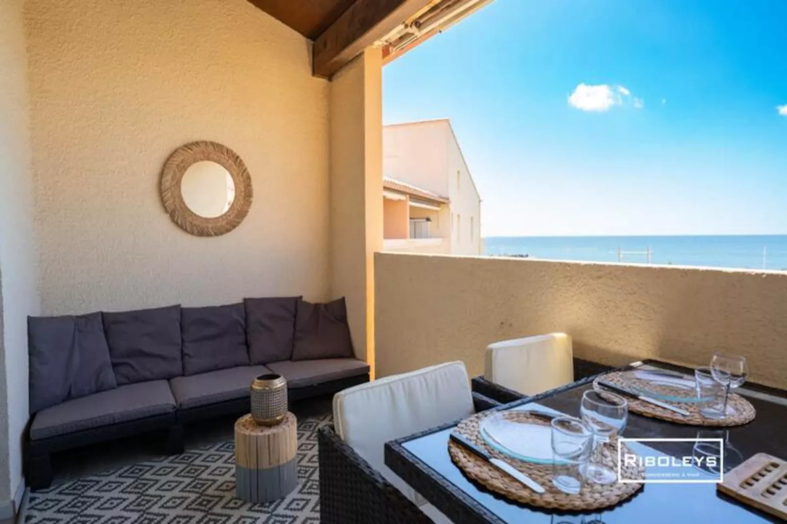 Vias-plage - Appartement Climatis&eacute; Avec Piscine Face &agrave; La Mer