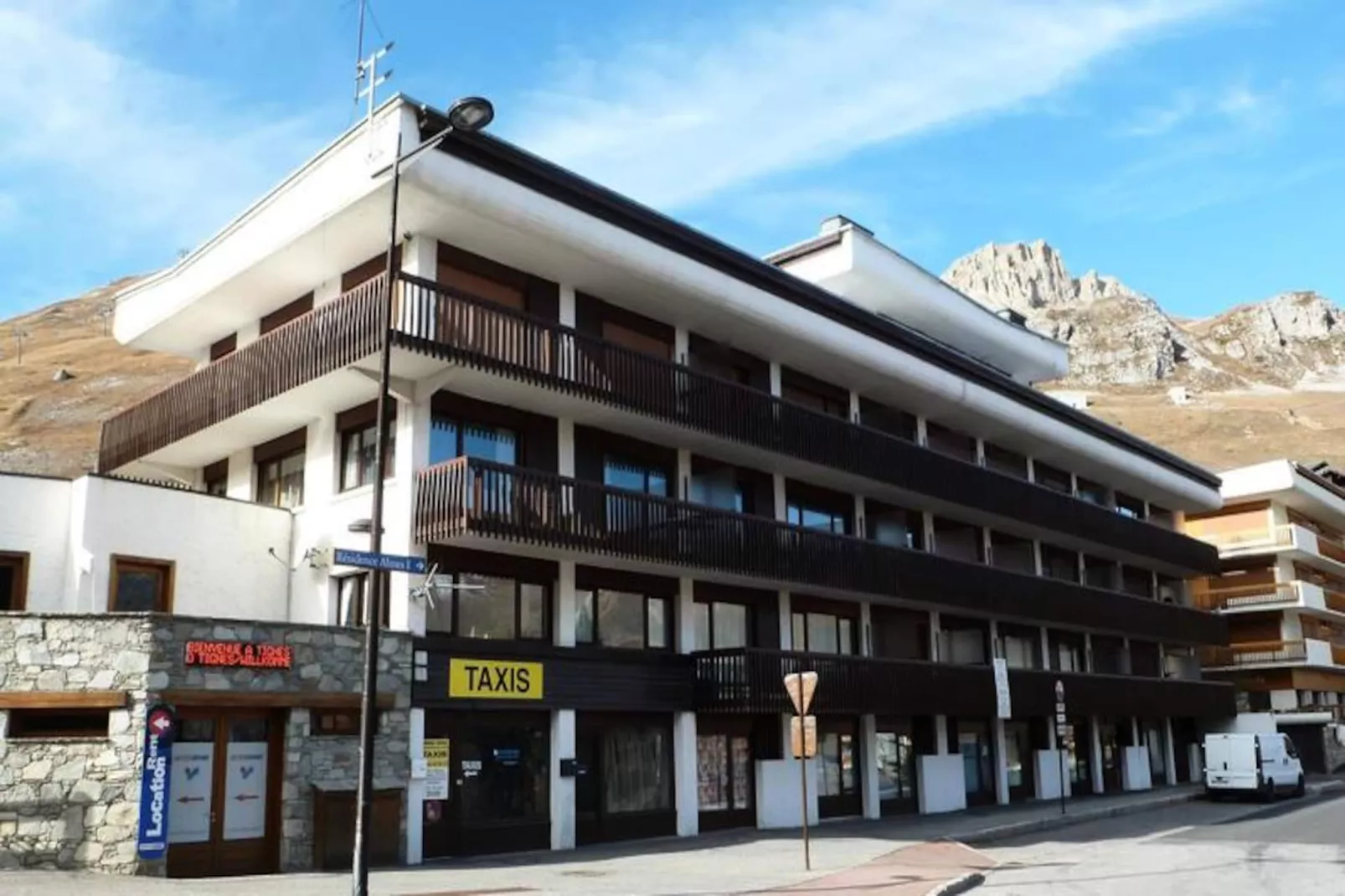 Le Chalet De La Tour