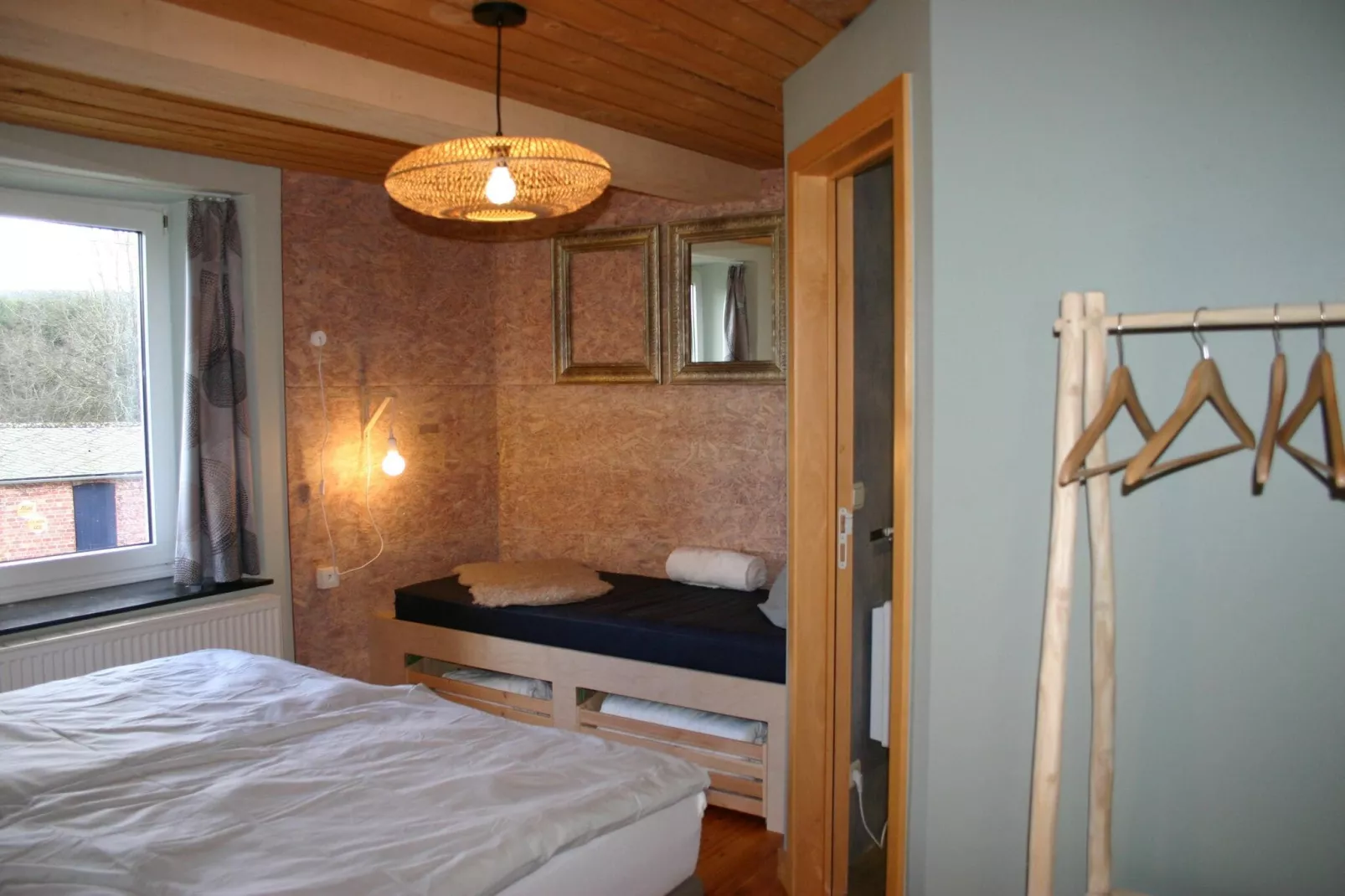 A la lisière de la forêt-Slaapkamer