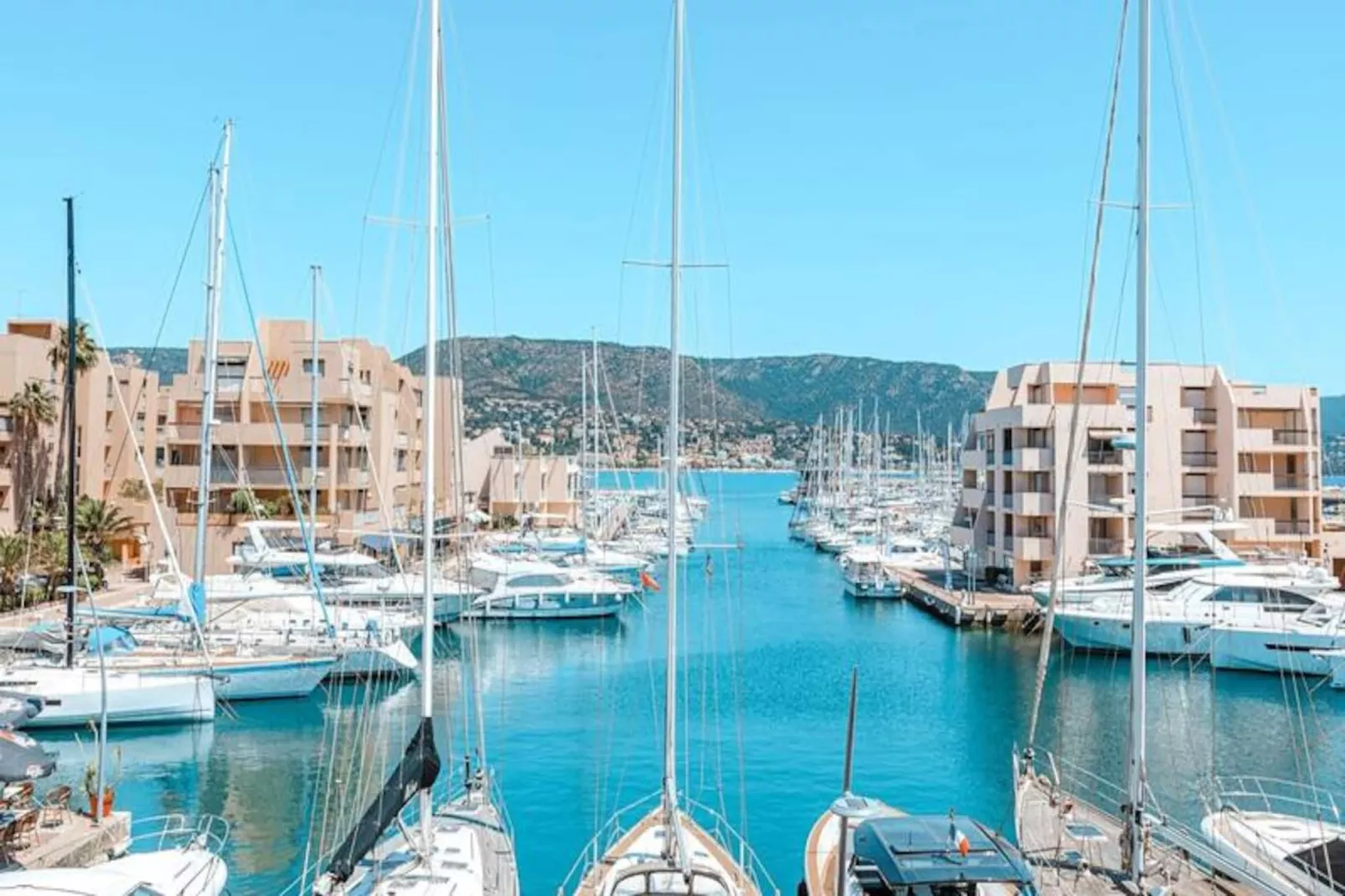 Résidence Superbe Appartement Sur Le Port De La Favi&egrave;re