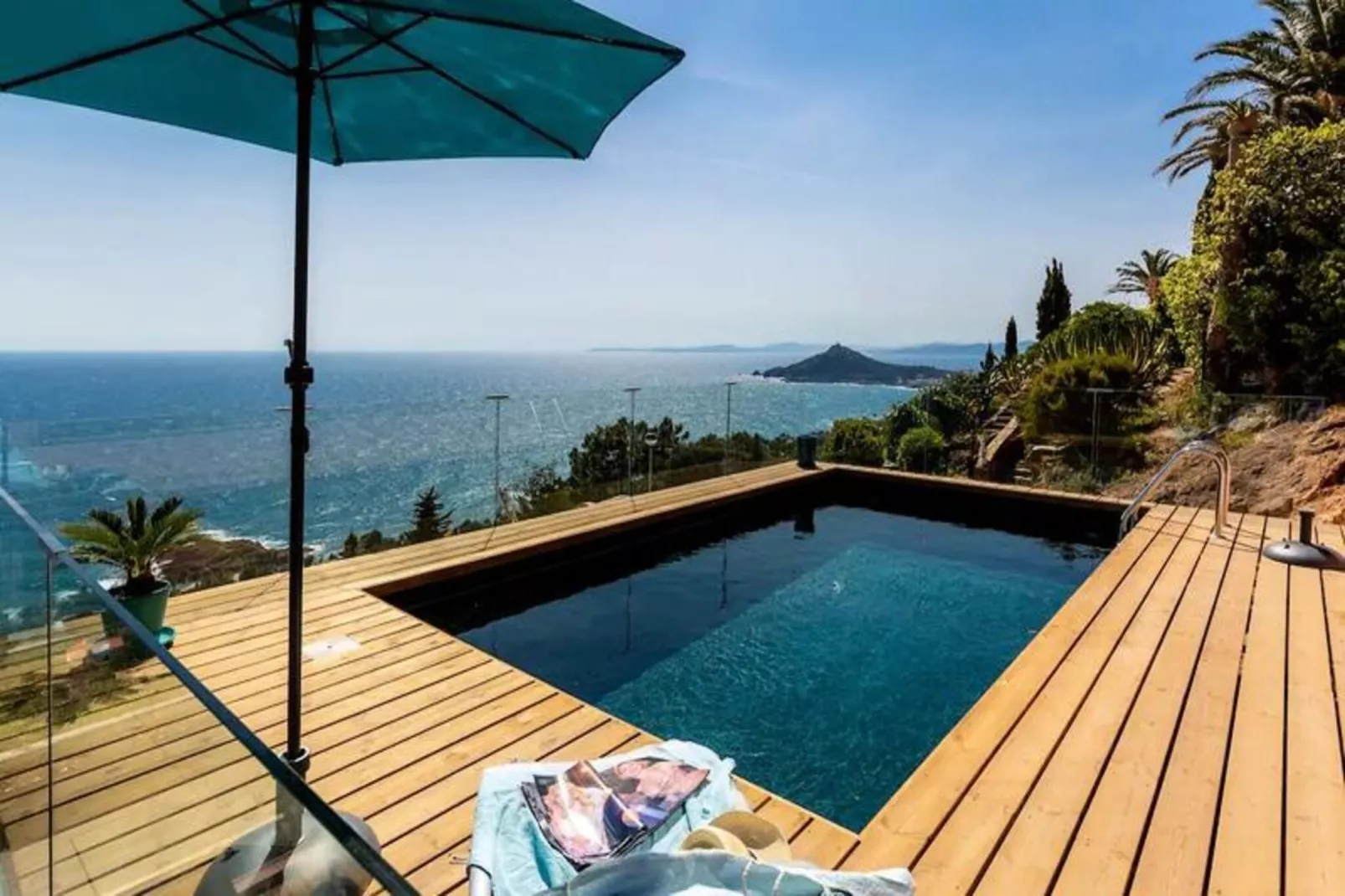 Sublime Villa Azur&eacute;enne 8 Pers, Piscine Et Vue Mer