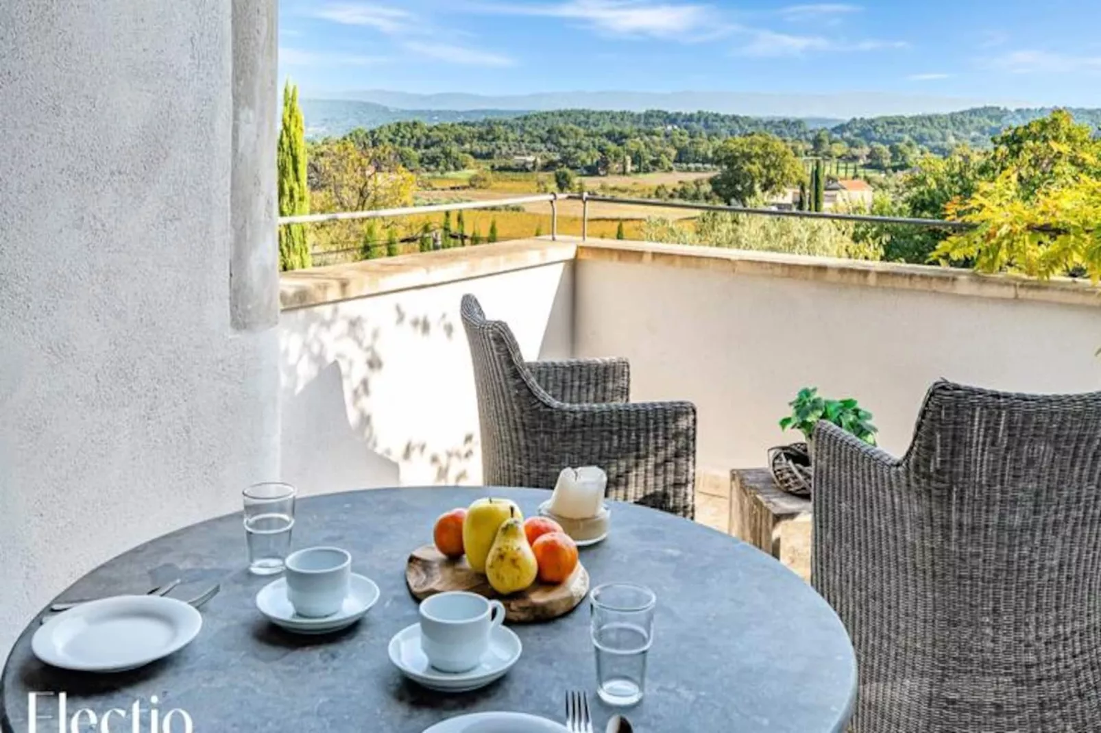 Loggia 9 Pin | R&eacute;sidence Les Petitons