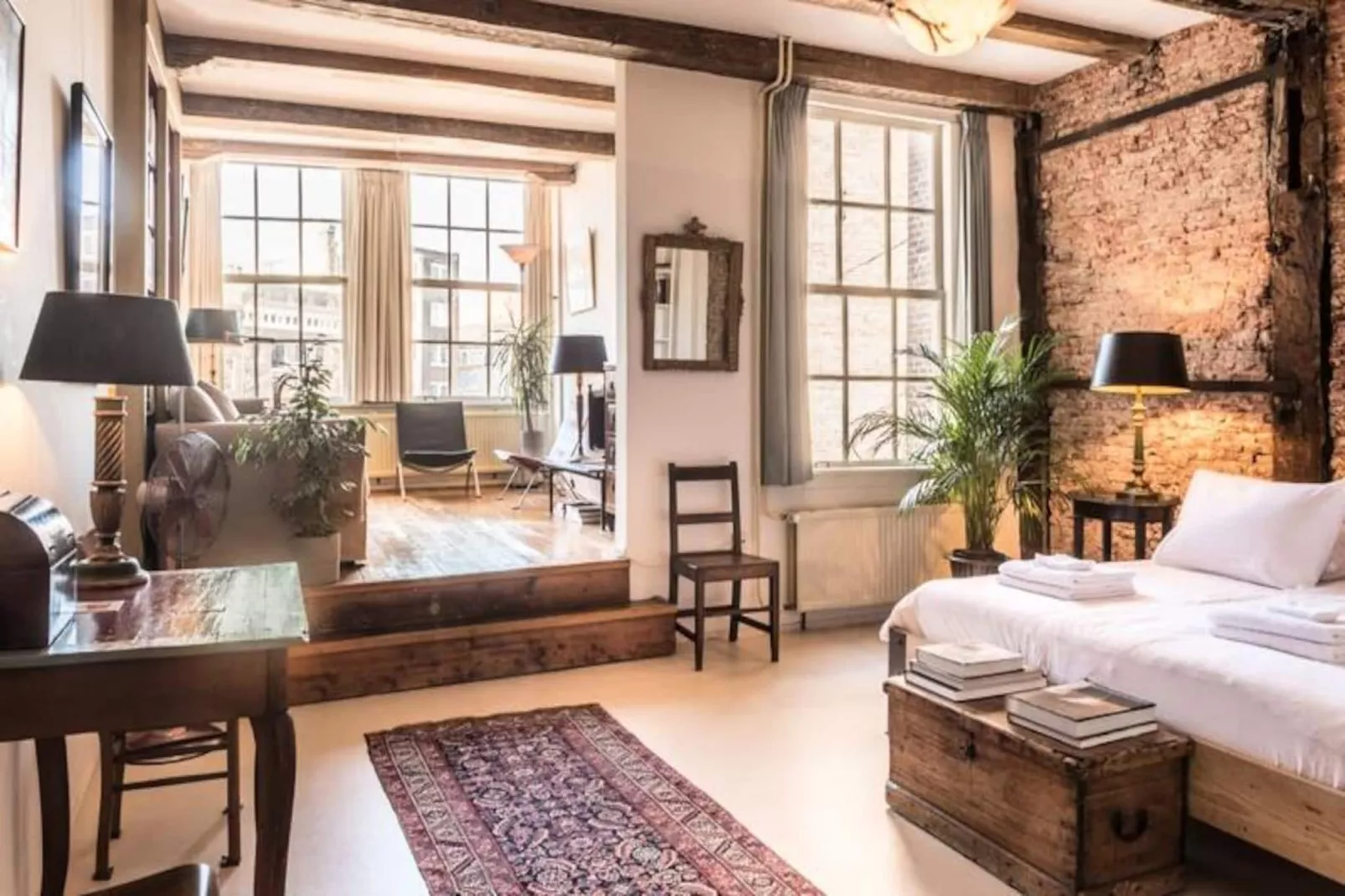 Classy Room 17th Century Canal House