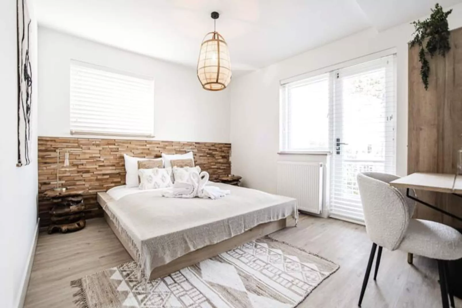 Marley&rsquo;s Beachhouse - Luxury Guest Room With Balcony