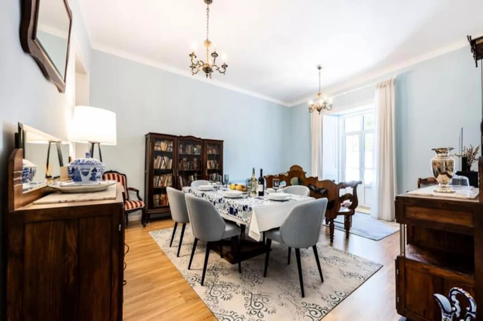 Casa Matias - Stylish 4br Apartment • Lagos Old Town