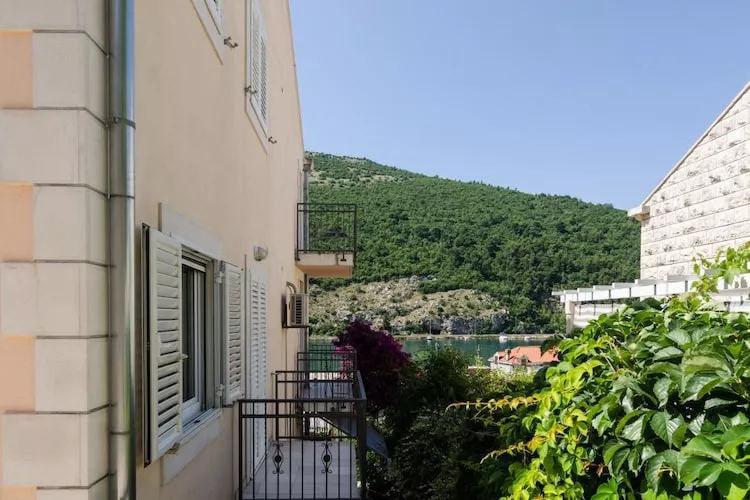 Apartment Marela- One Bedroom Apartment with Balcony and Sea View