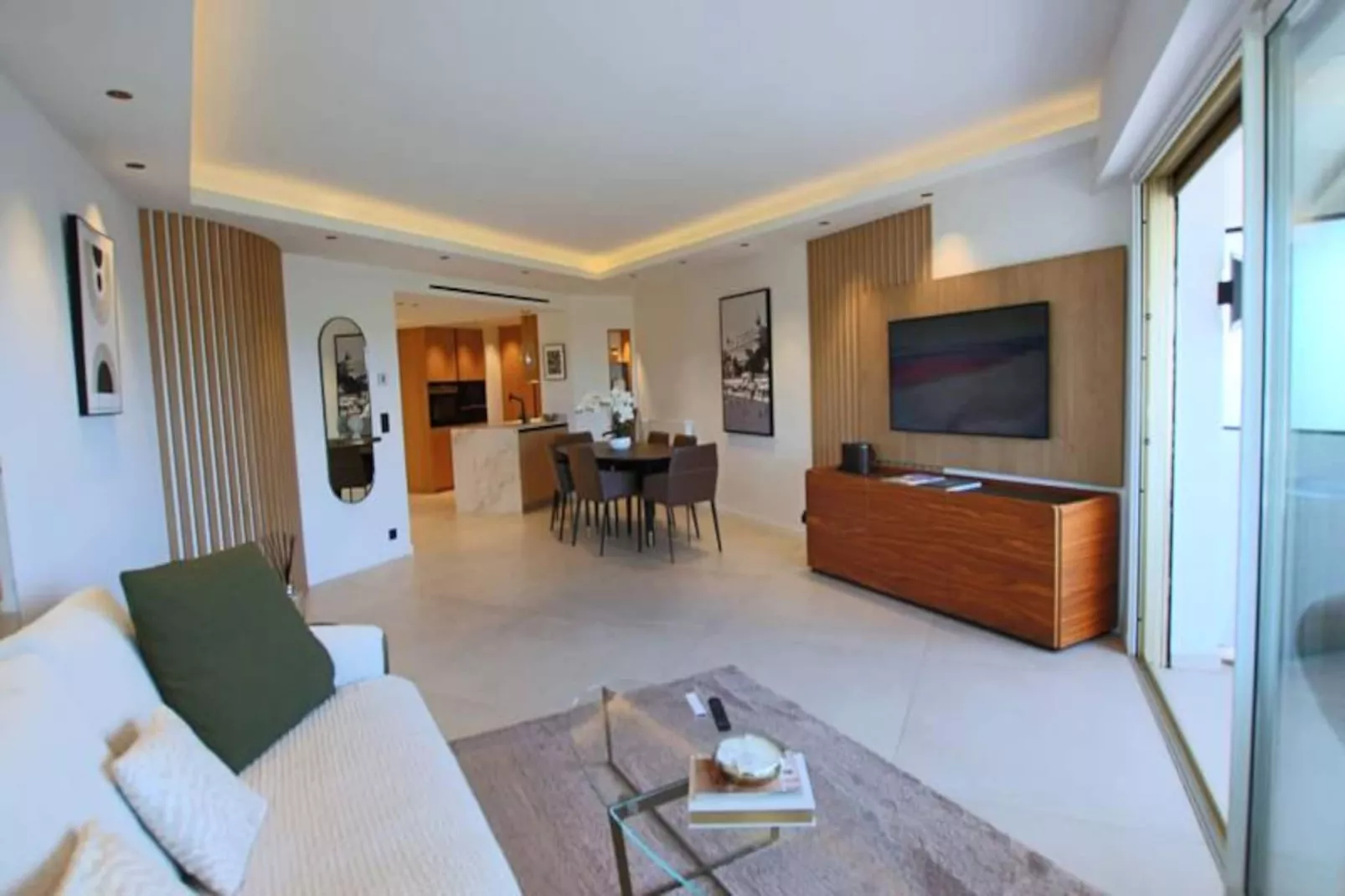 Résidence Appartement 3 Chambres En Suite De 105 M2 Sur Bld Croisette