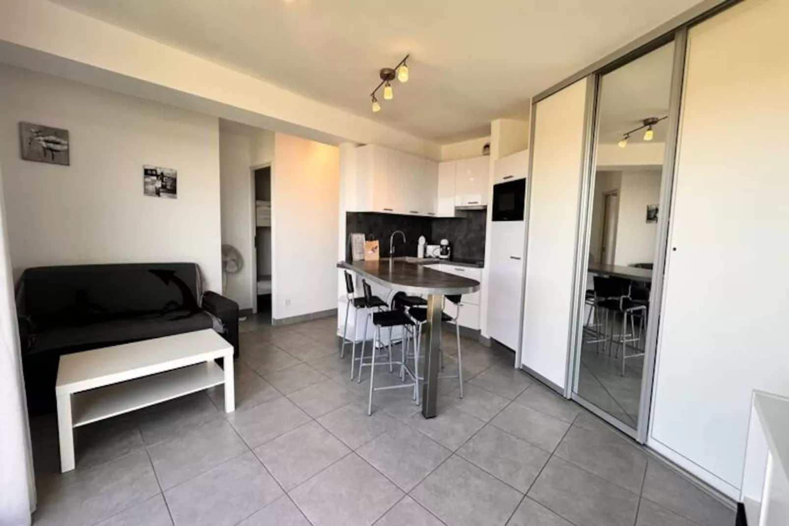 Résidence Les Pieds Dans Le Sable:  Appartement Vue Mer 1 Chambre 1 Cabine