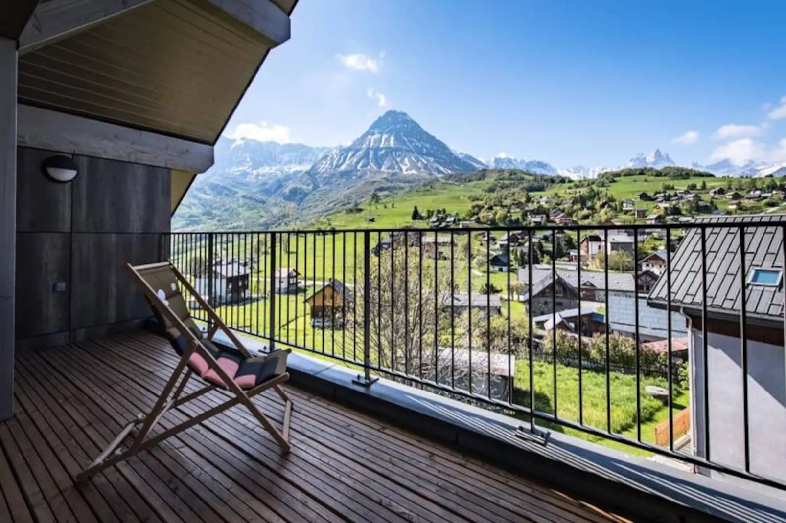 Résidence Duplex &agrave; Albiez-montrond Avec Terrasse