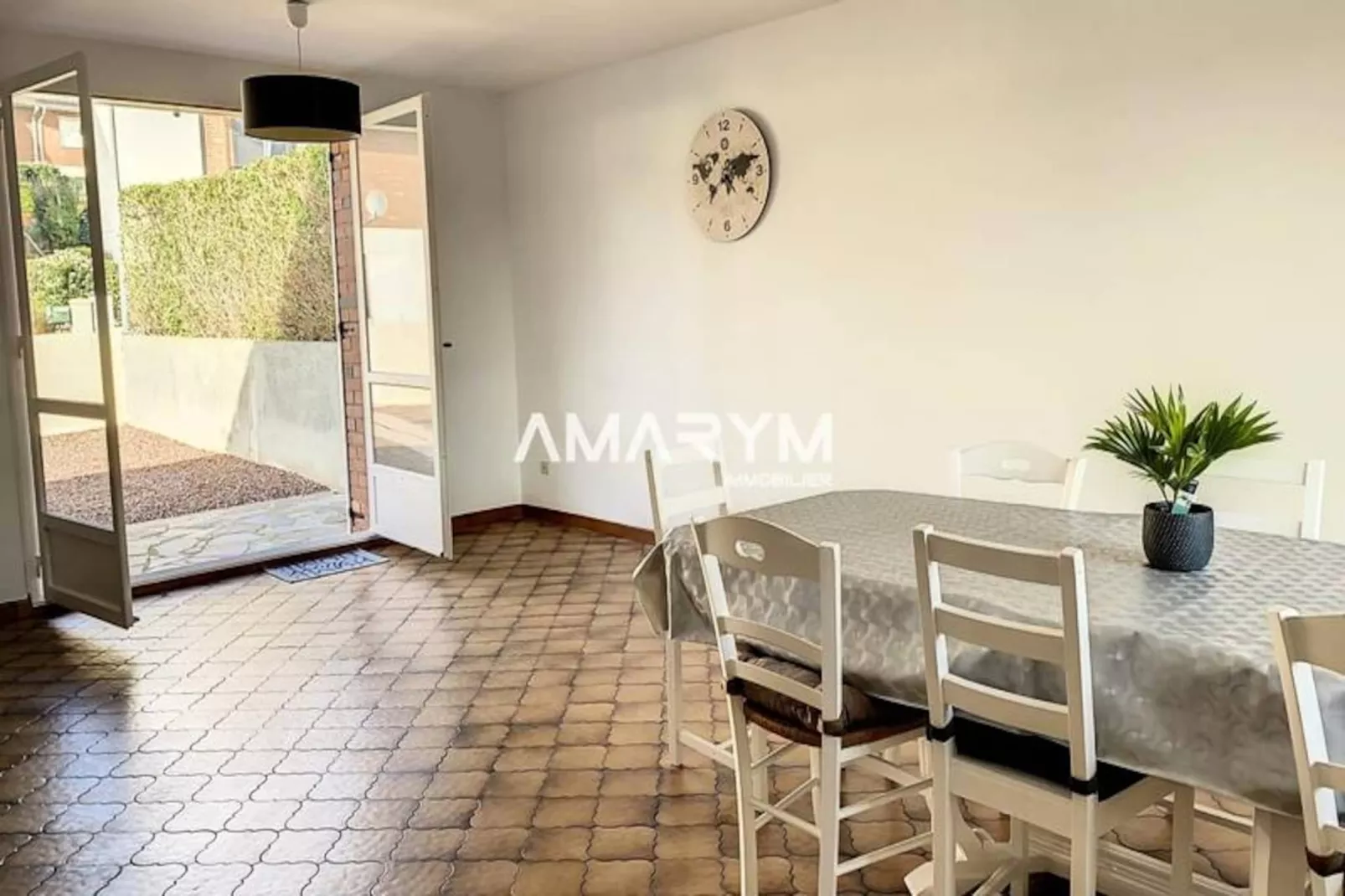 Résidence Md 52 - &eacute;l&eacute;gante Maison Avec Terrasse